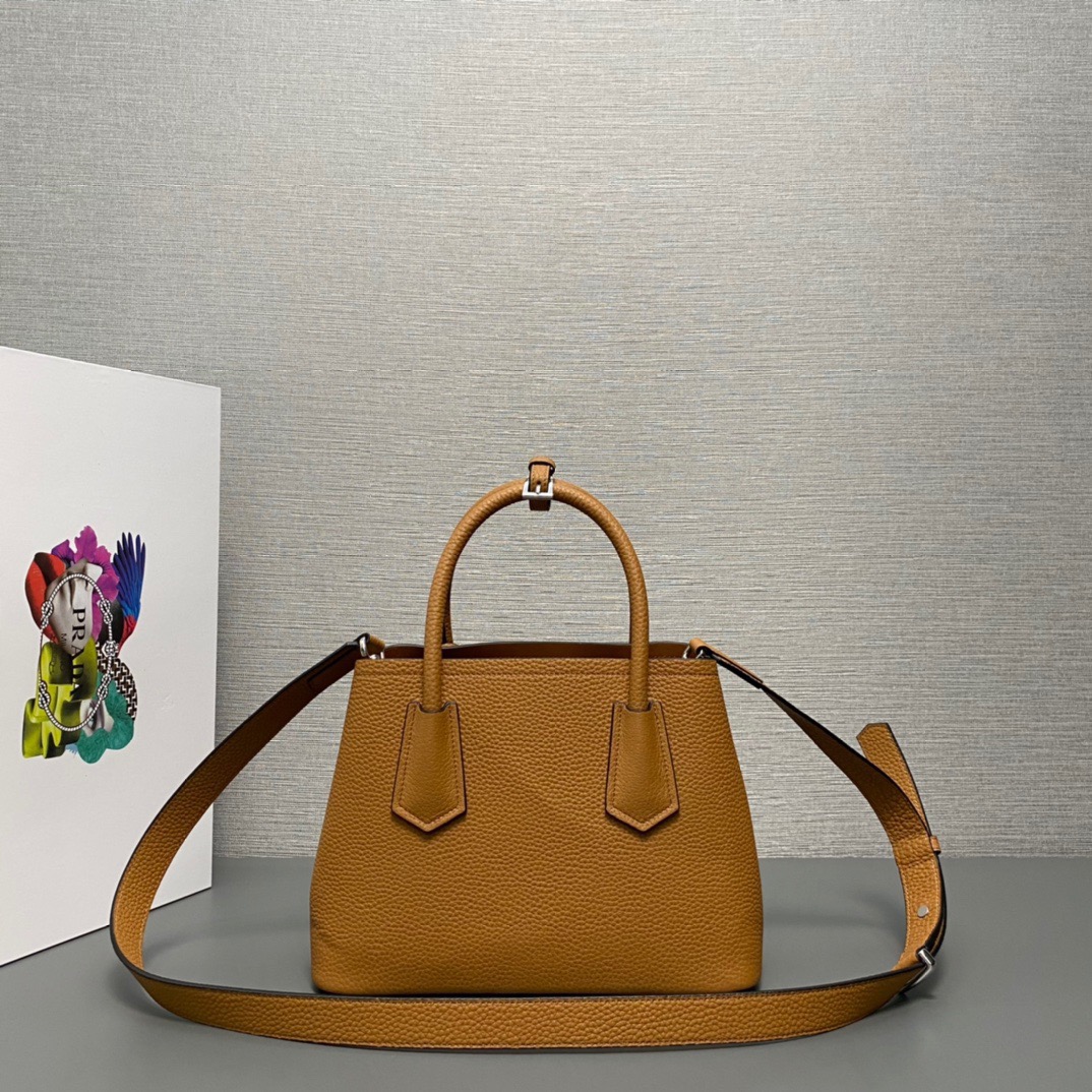P*rada Bag Top Quality