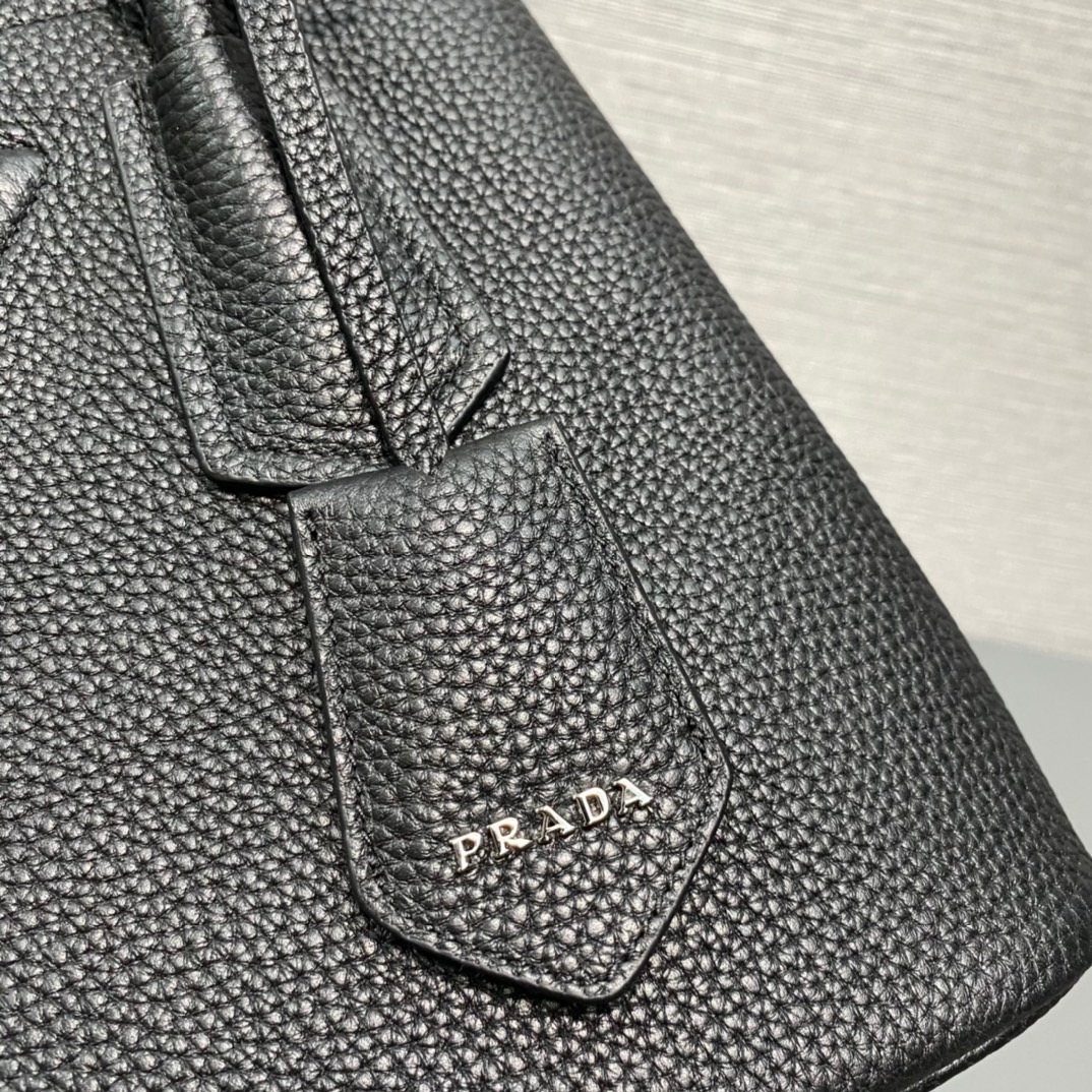 P*rada Bag Top Quality