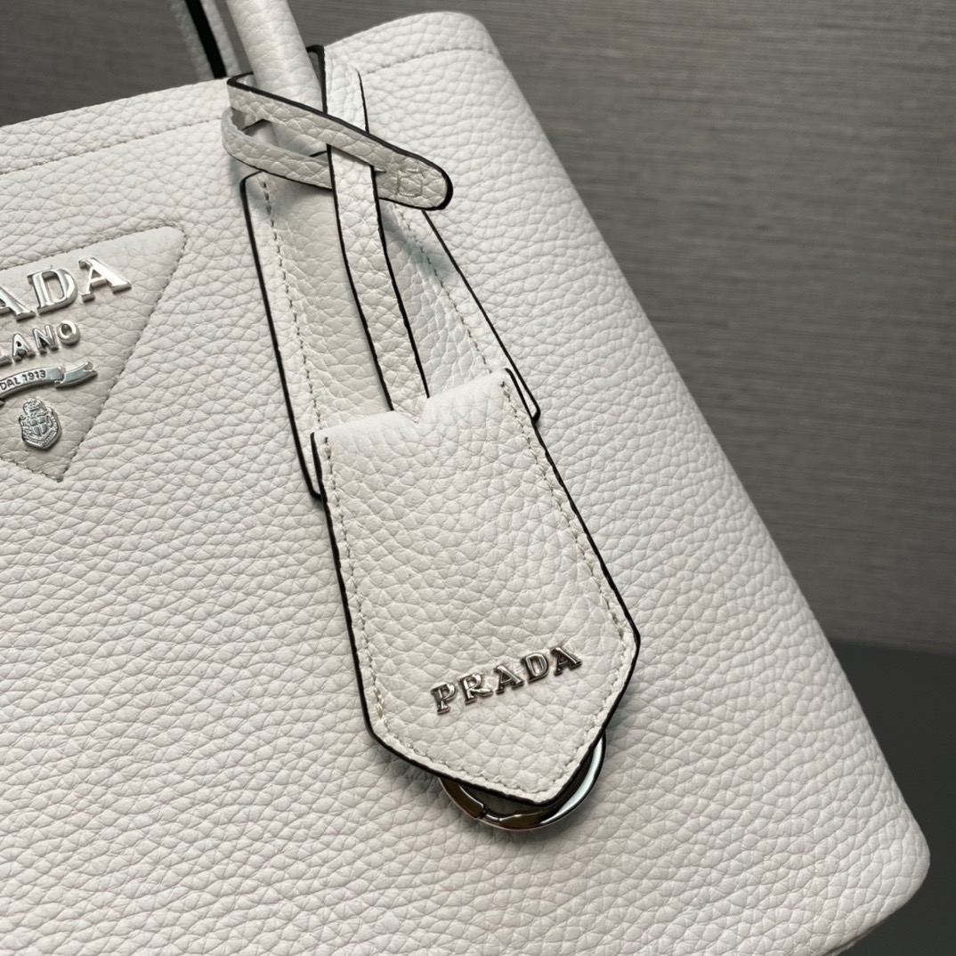P*rada Bag Top Quality