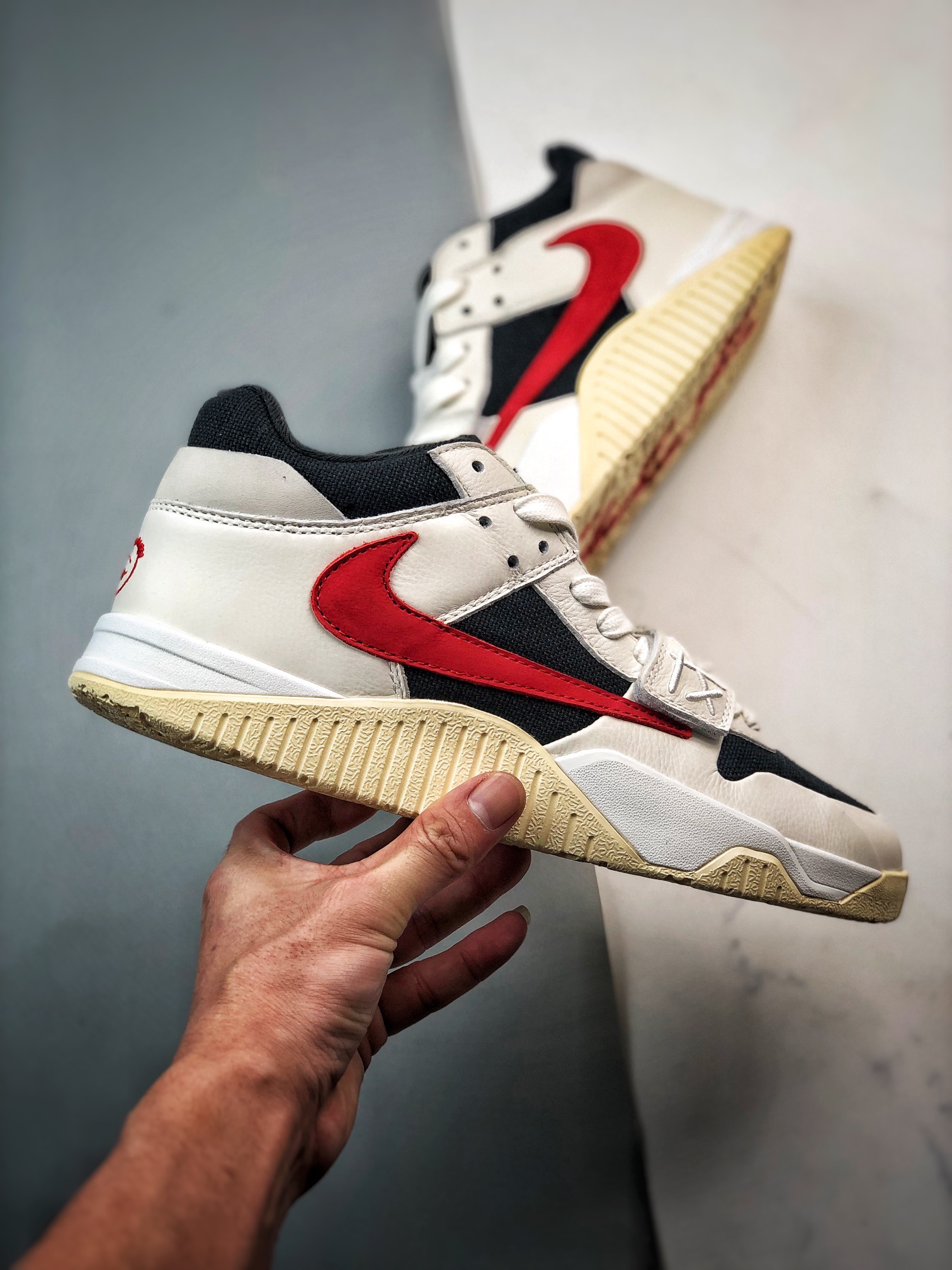 Nike Air Jordan cut the check aj