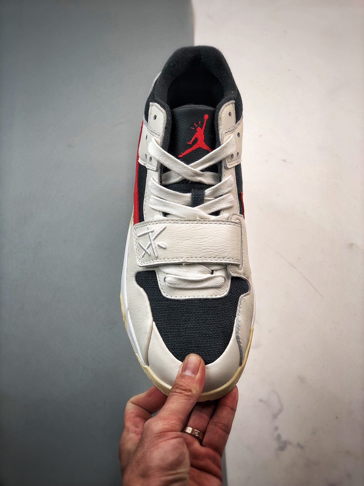 Nike Air Jordan cut the check aj