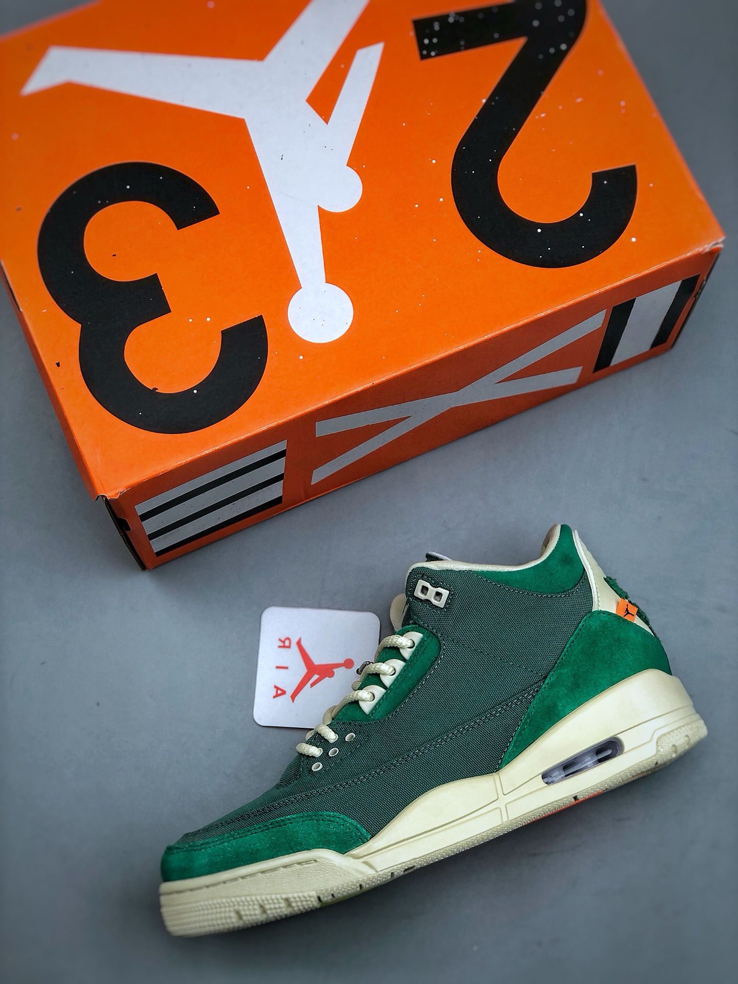 NIKE Air Jordan 3