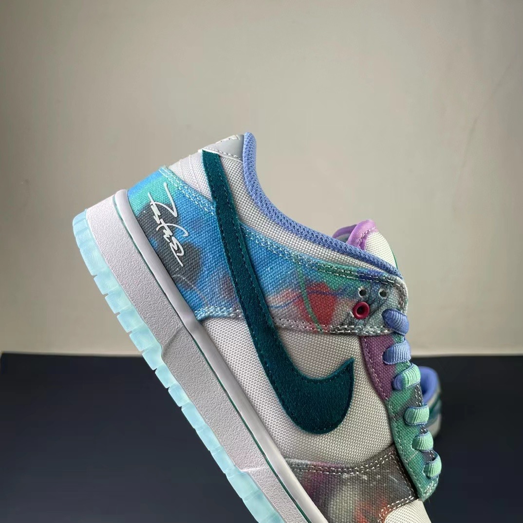NK SB Dunk Low