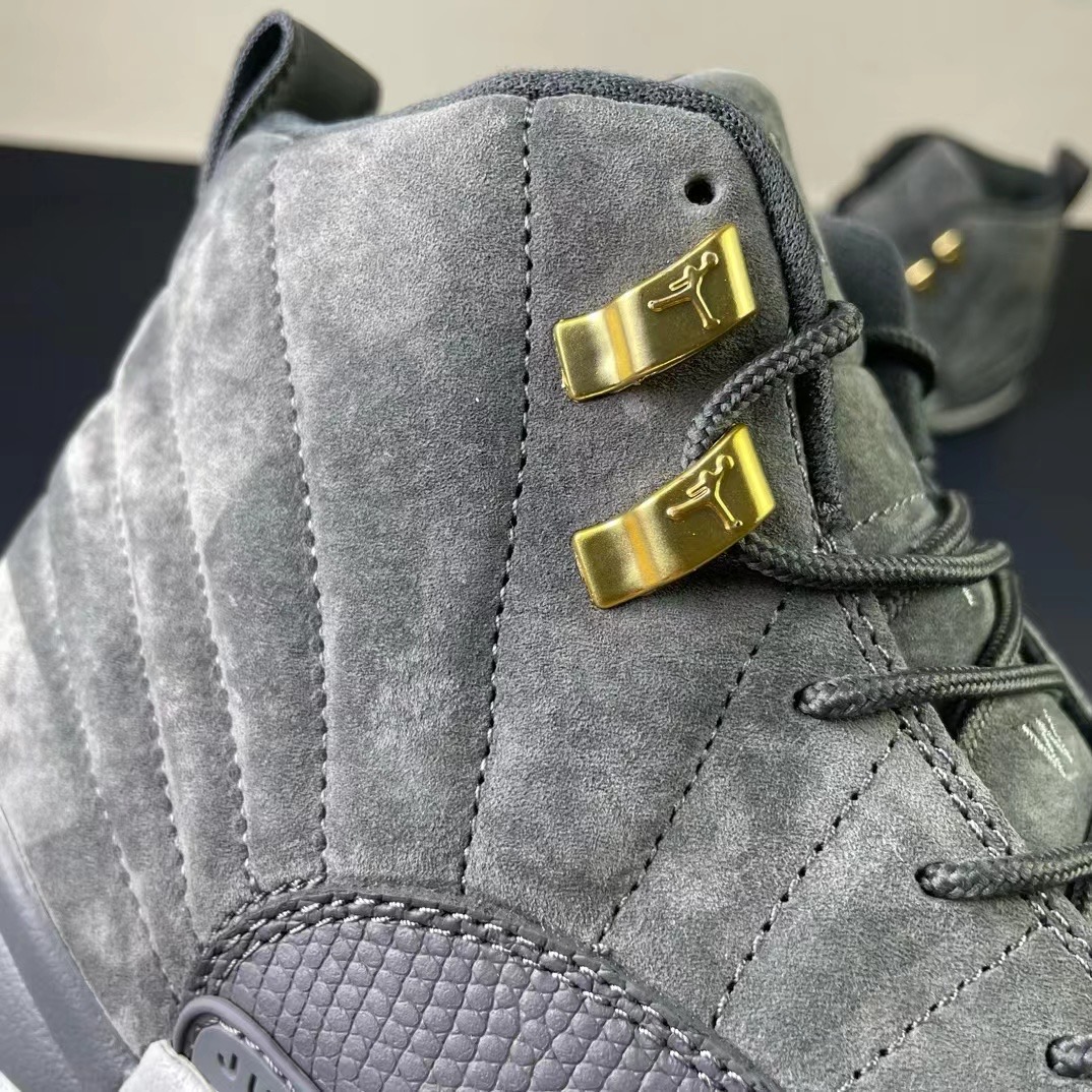 Air Jordan 12