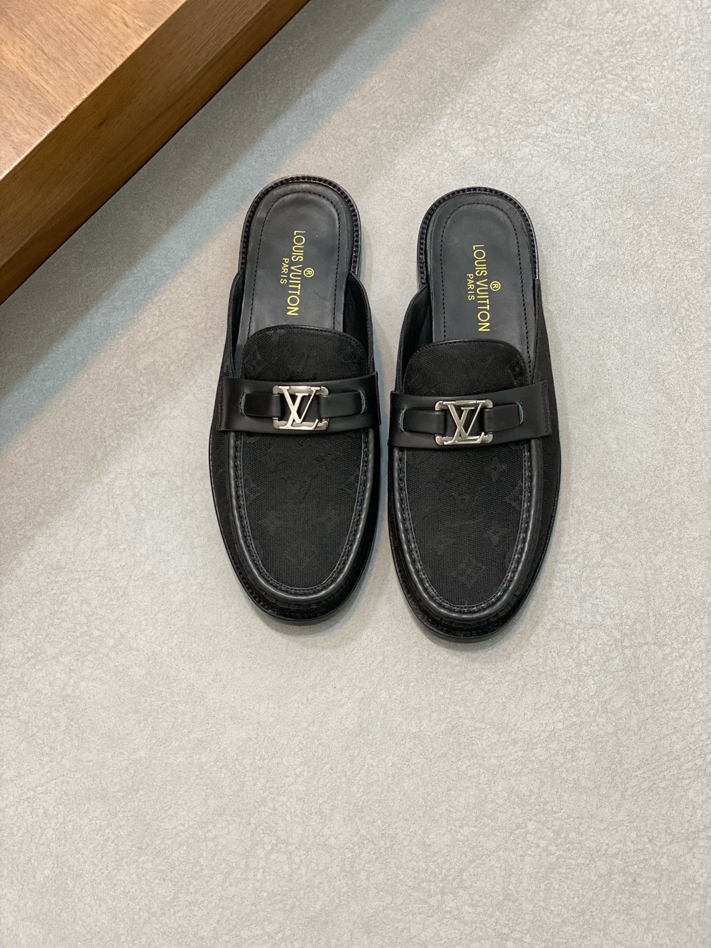 Men L*ouis V*uitton Top Slippers