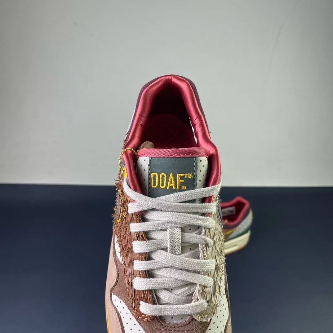 Nike AIR Max 1 luxe