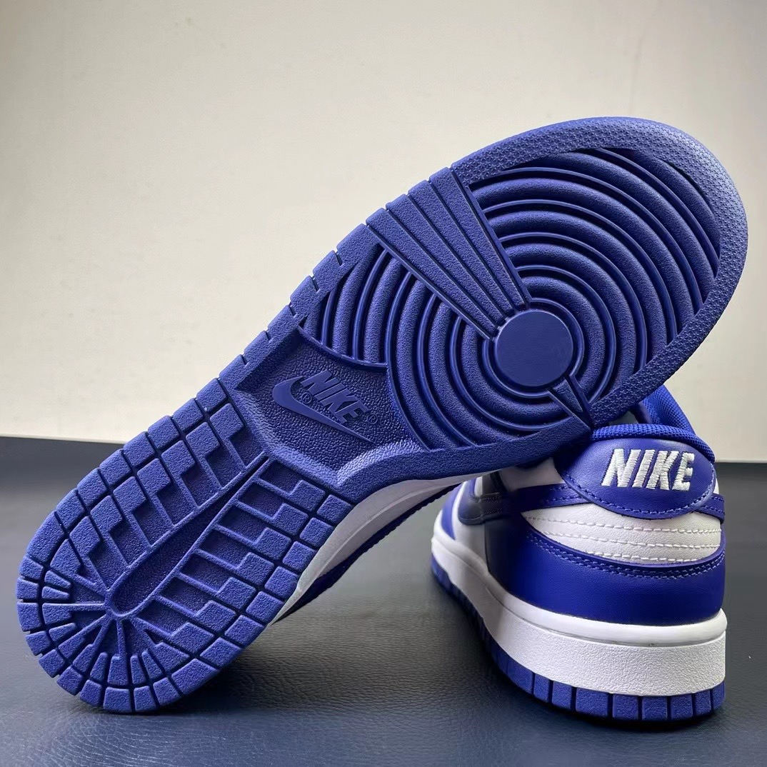 NK SB Dunk Low