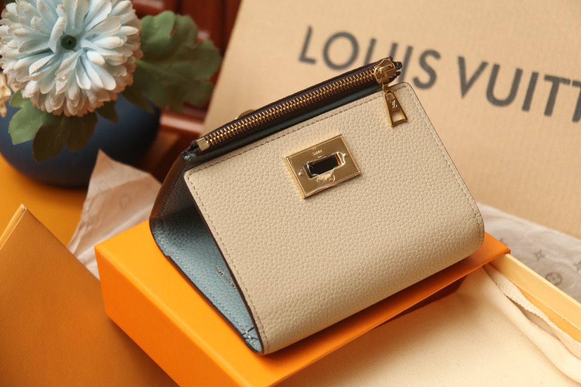 L*ouis V*uitton Top Bag