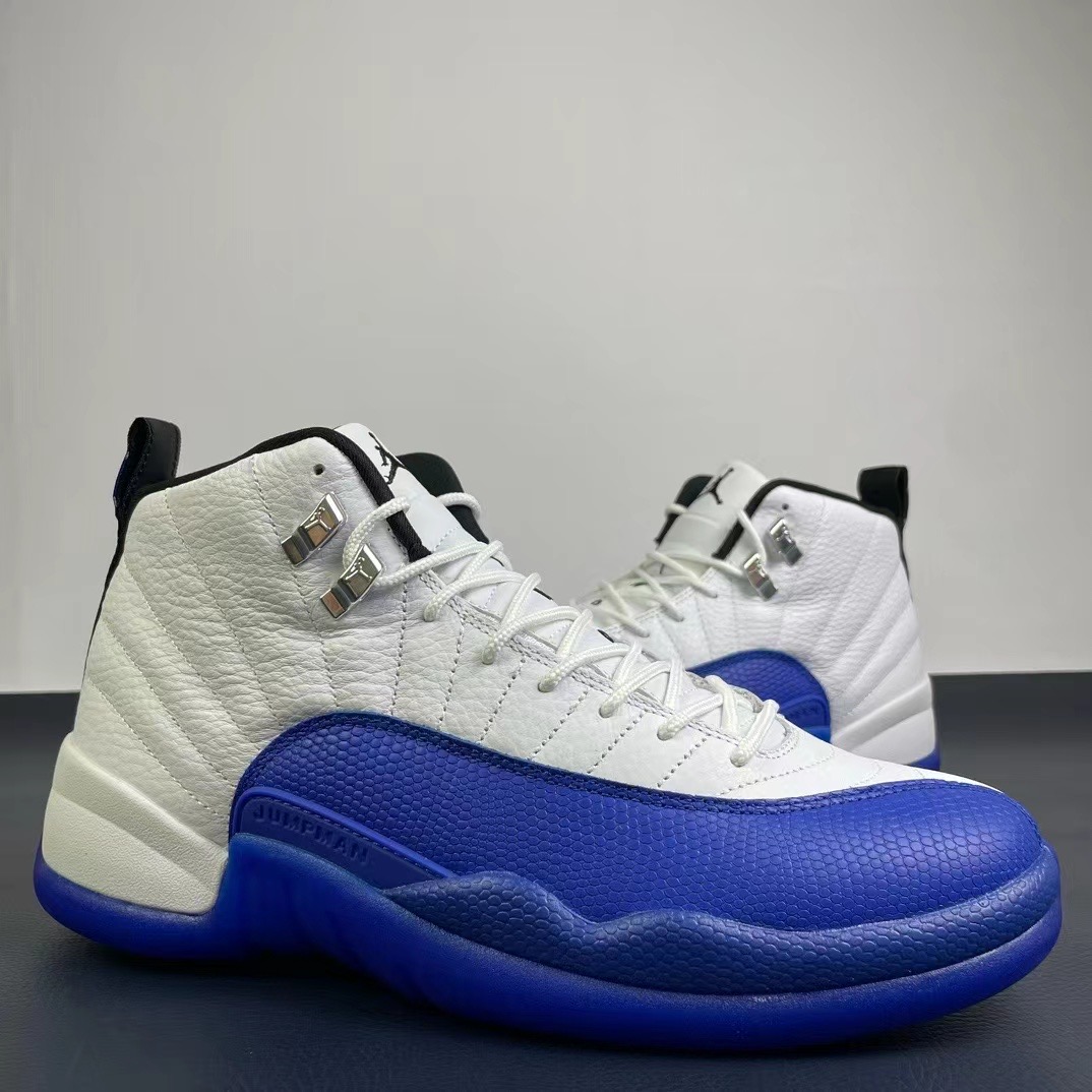 Air Jordan 12