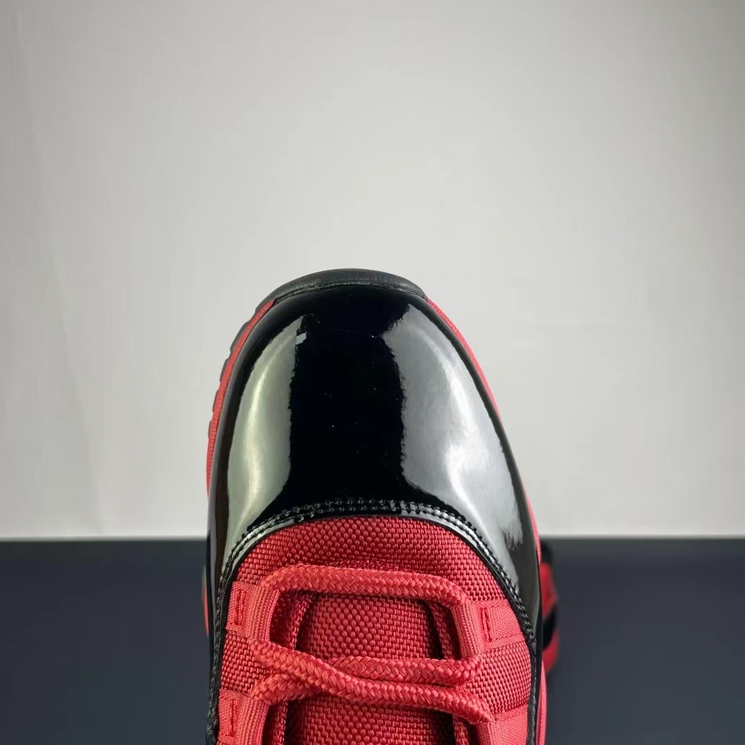 NIKE Air Jordan 11（）