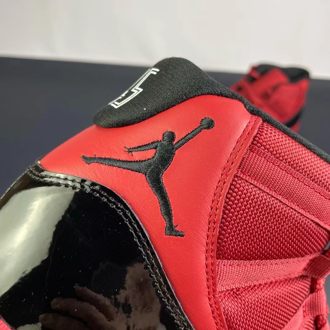NIKE Air Jordan 11（）