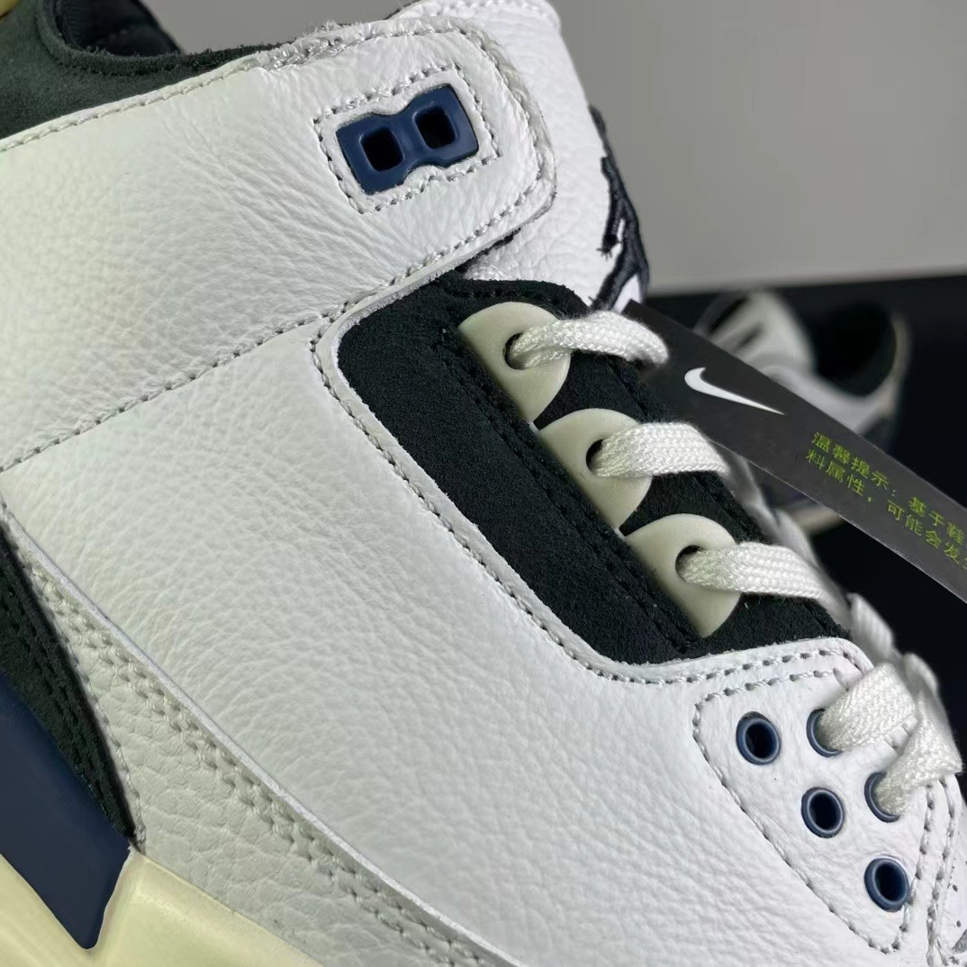 NIKE Air Jordan 3