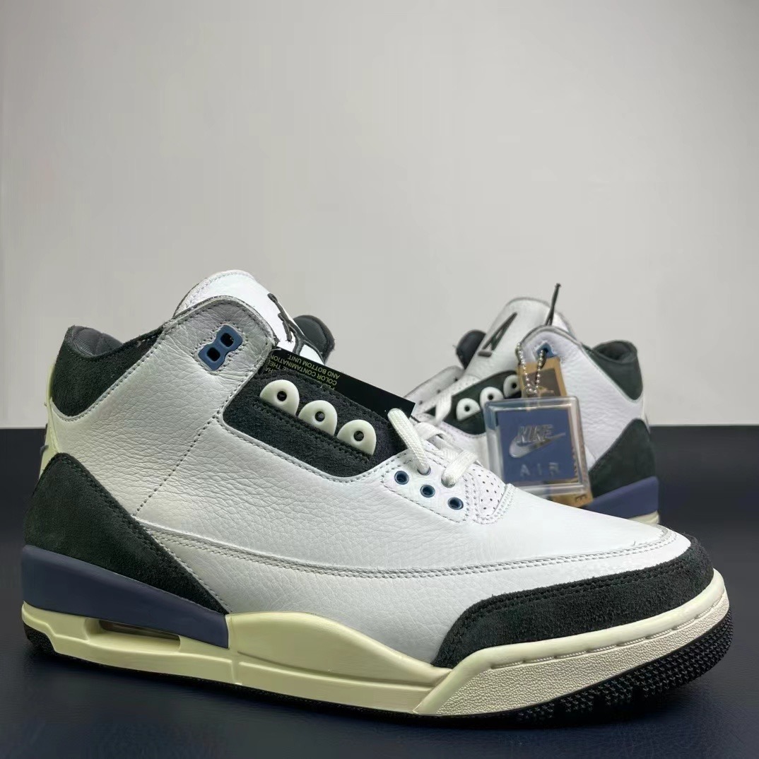 NIKE Air Jordan 3