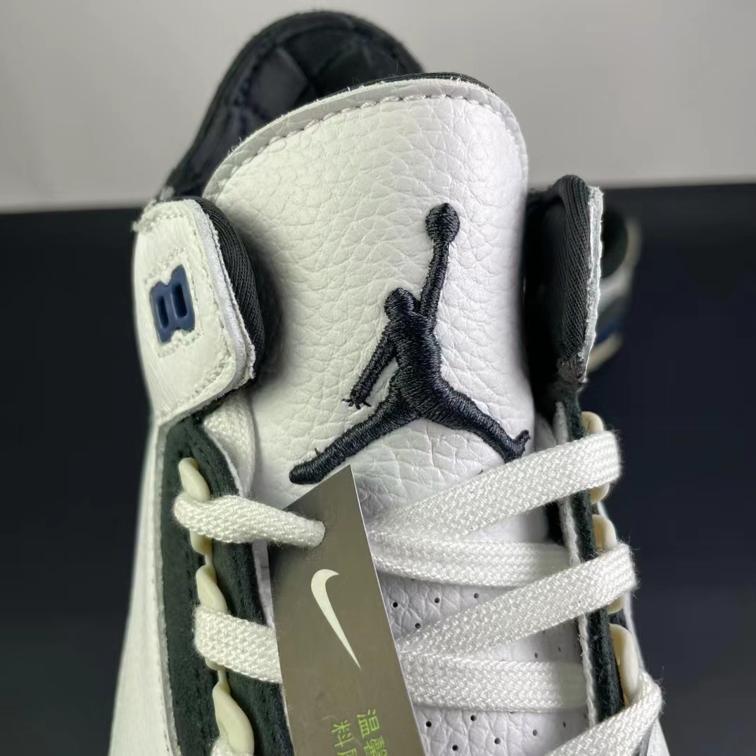 NIKE Air Jordan 3