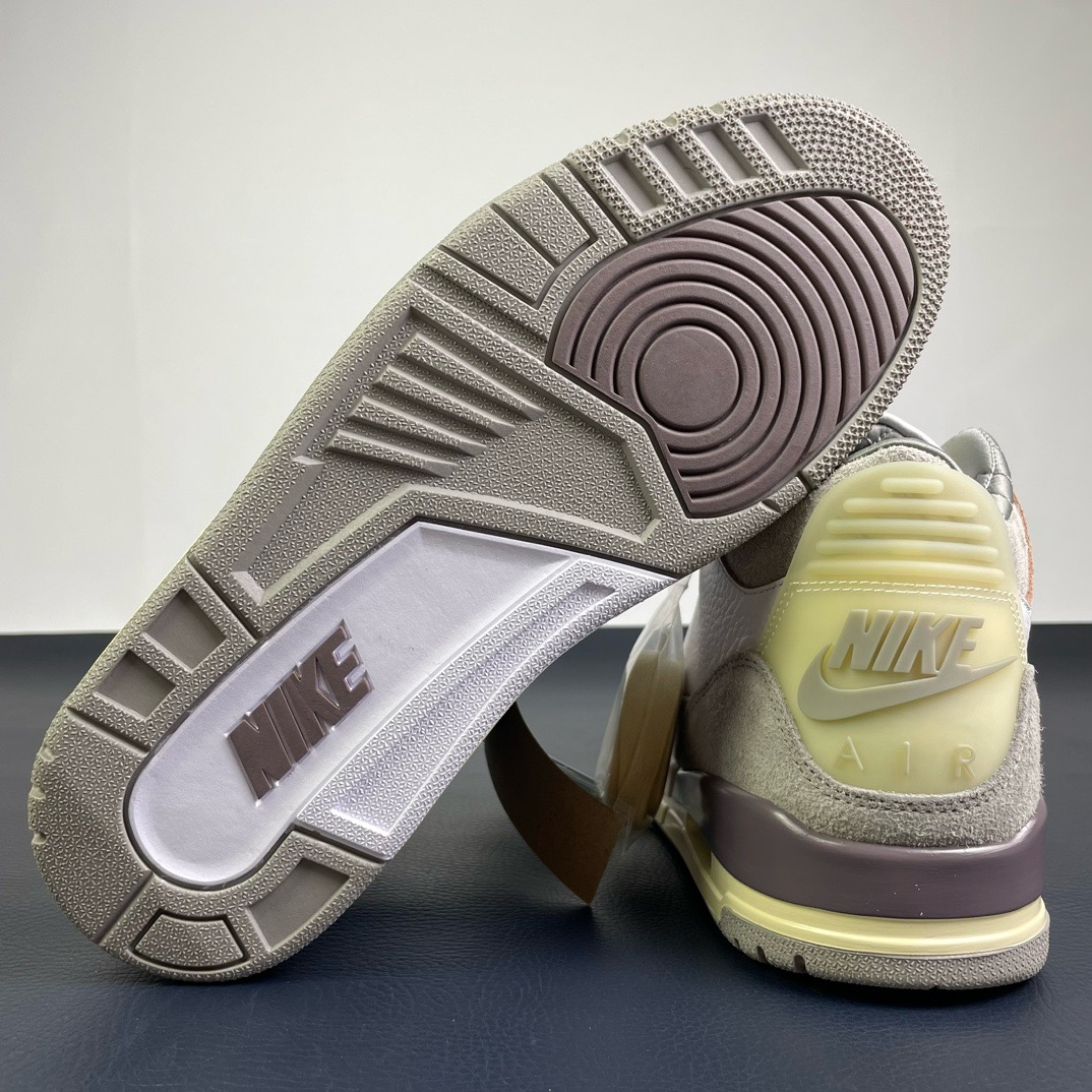 NIKE Air Jordan 3