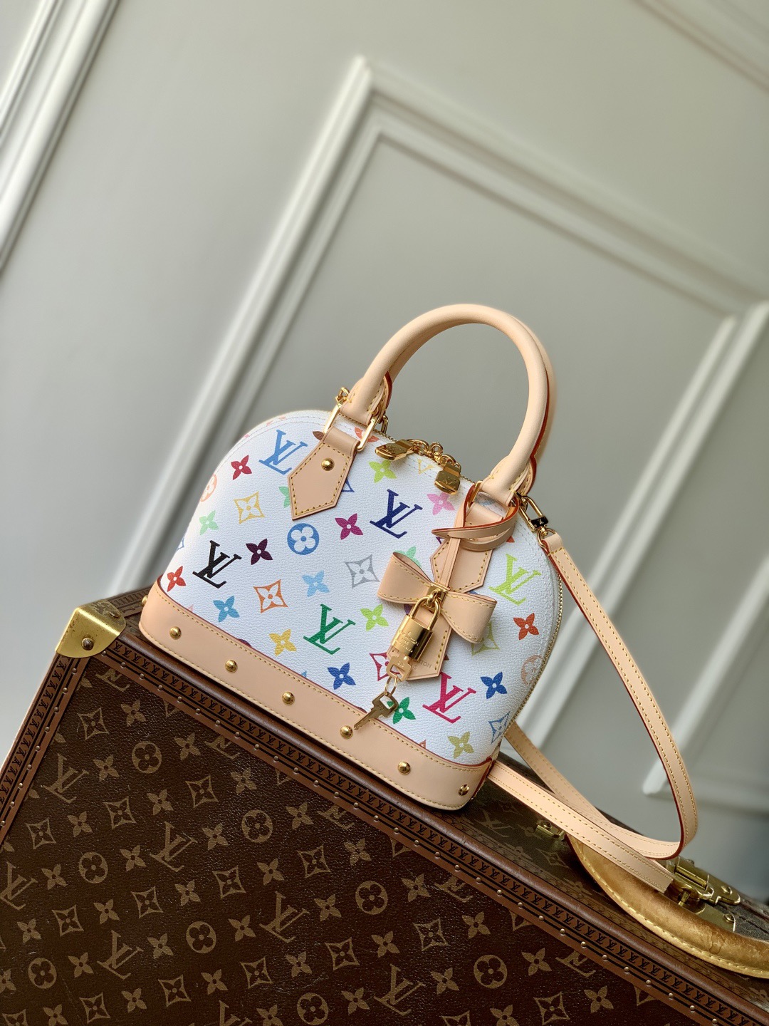 L*ouis V*uitton Top Bag