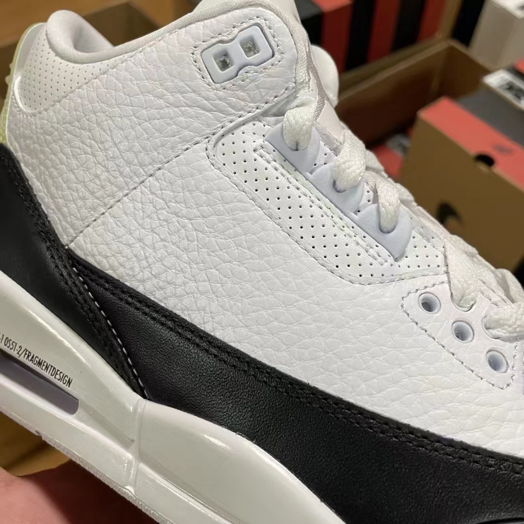 NIKE Air Jordan 3