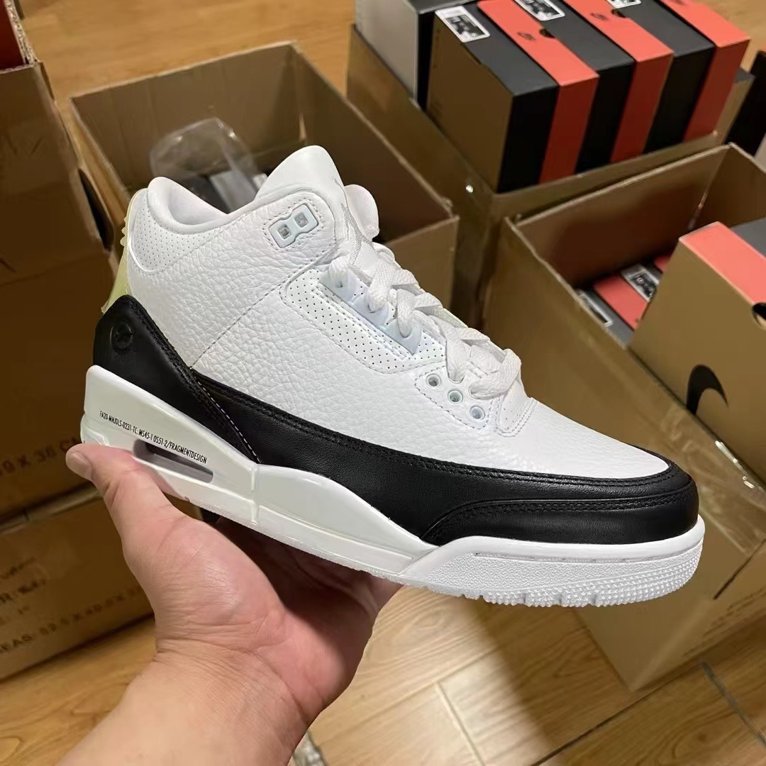 NIKE Air Jordan 3
