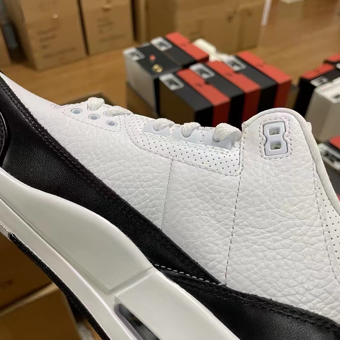 NIKE Air Jordan 3
