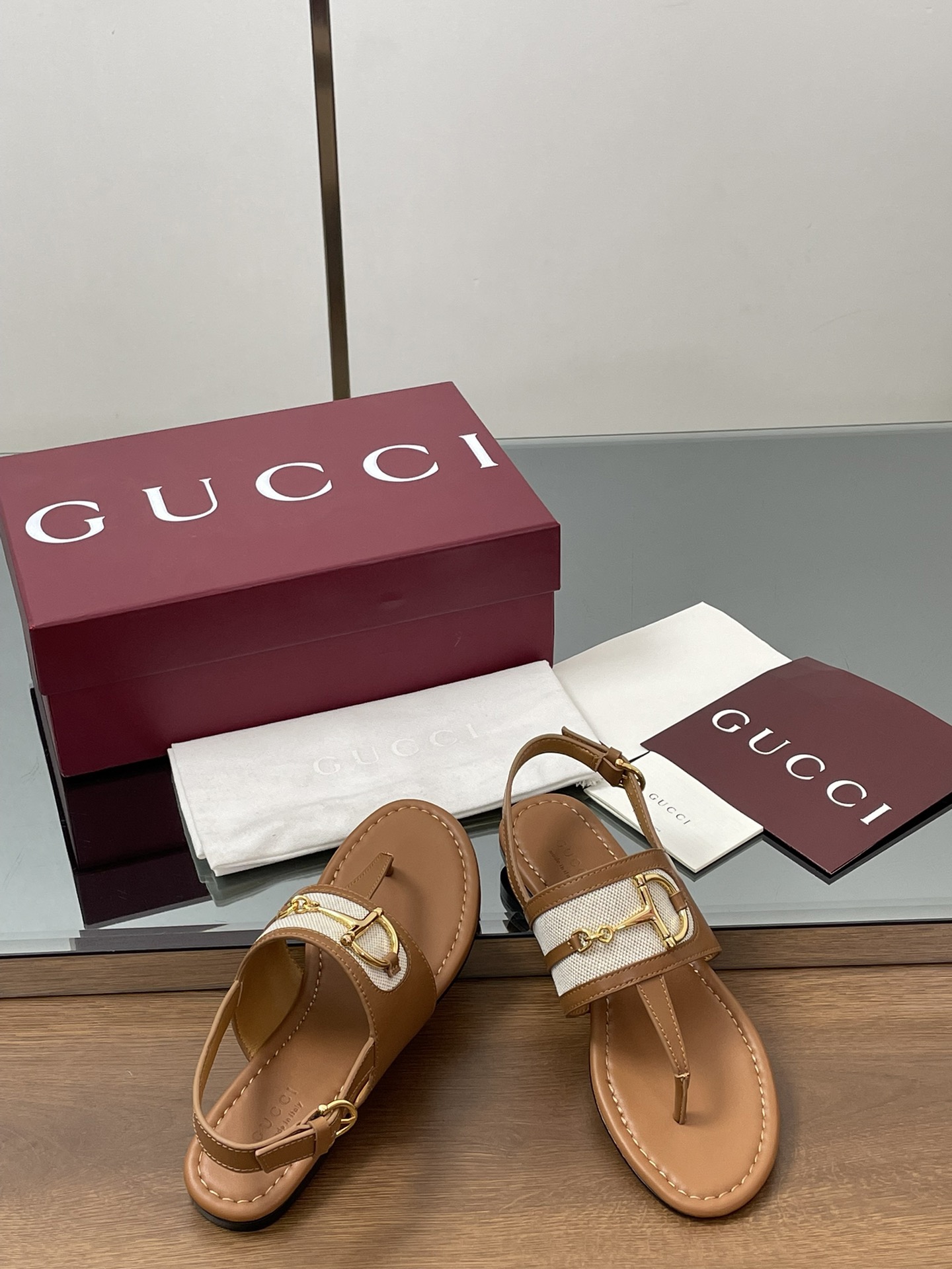 Women G*ucci
