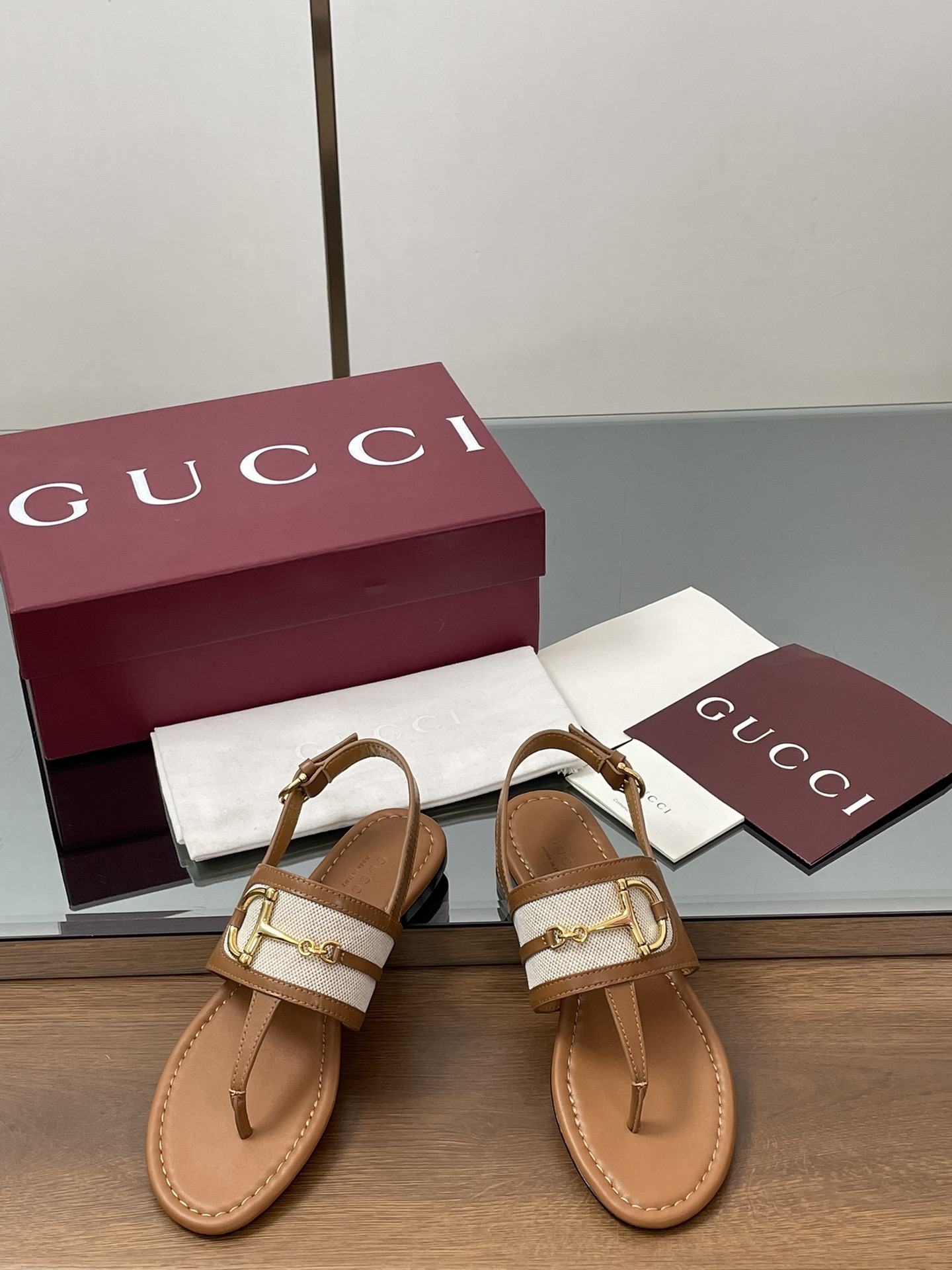 Women G*ucci