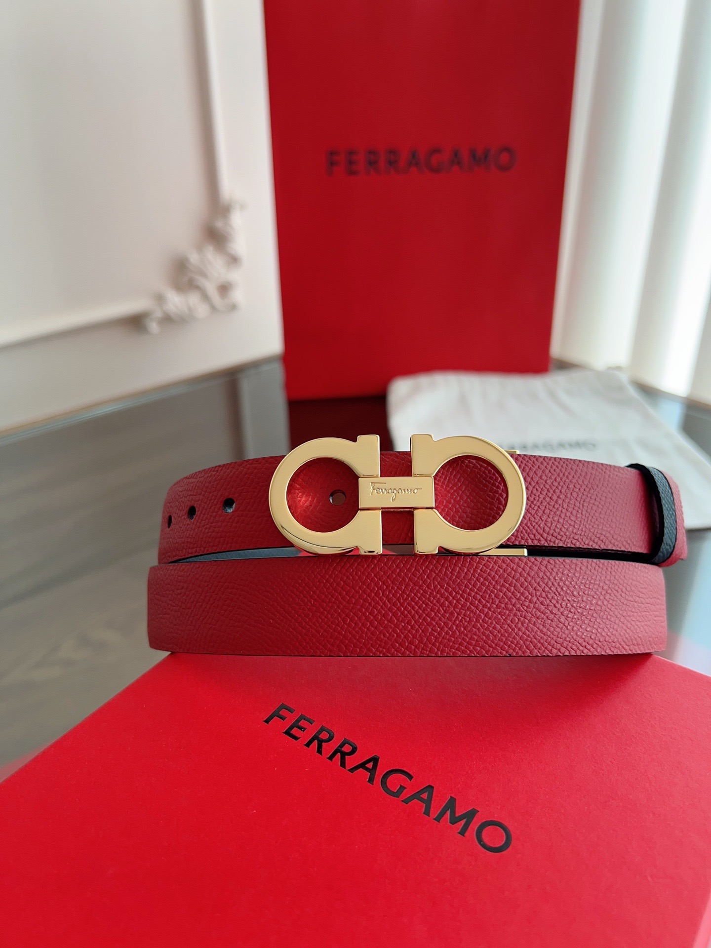 F*erragamo Top Version