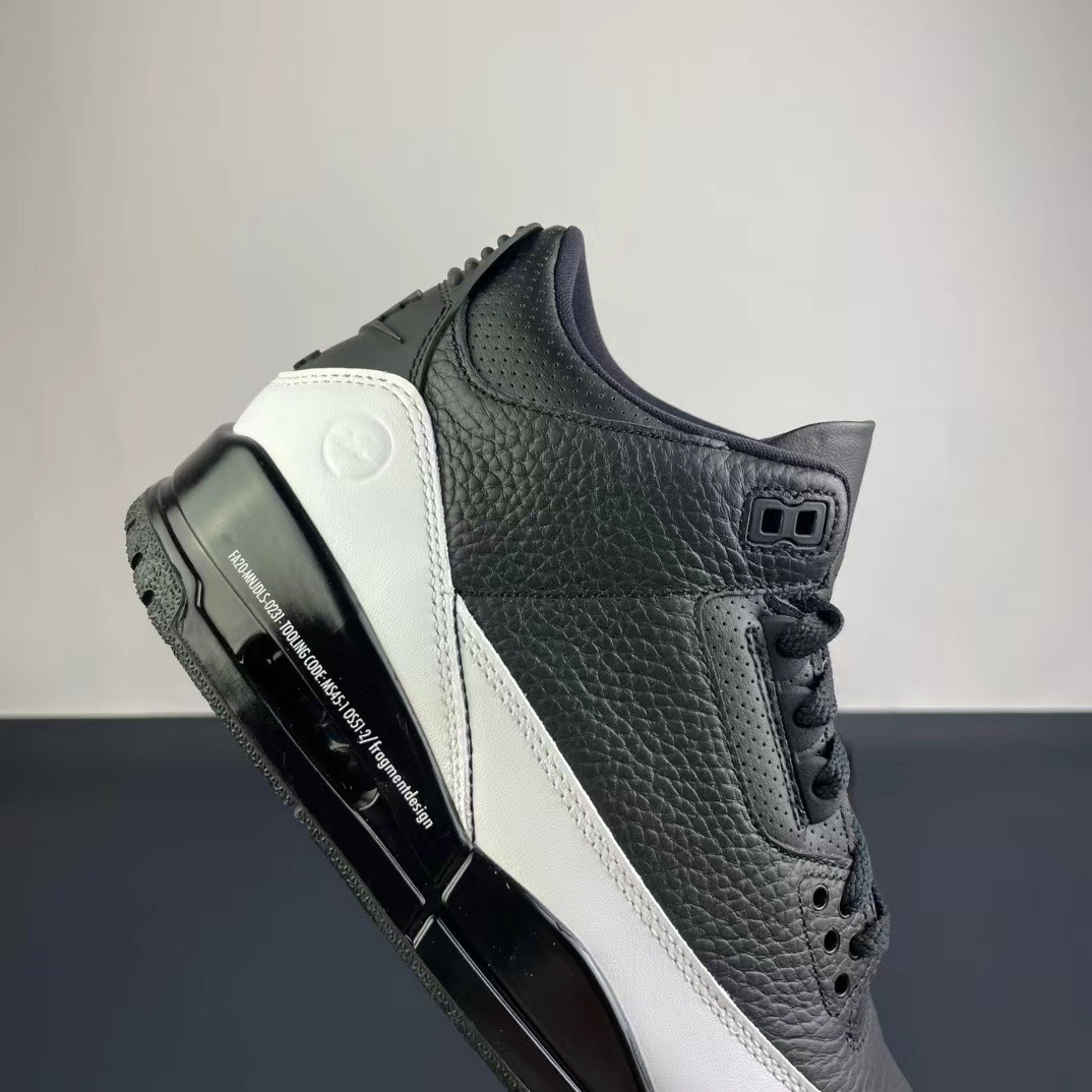 NIKE Air Jordan 3