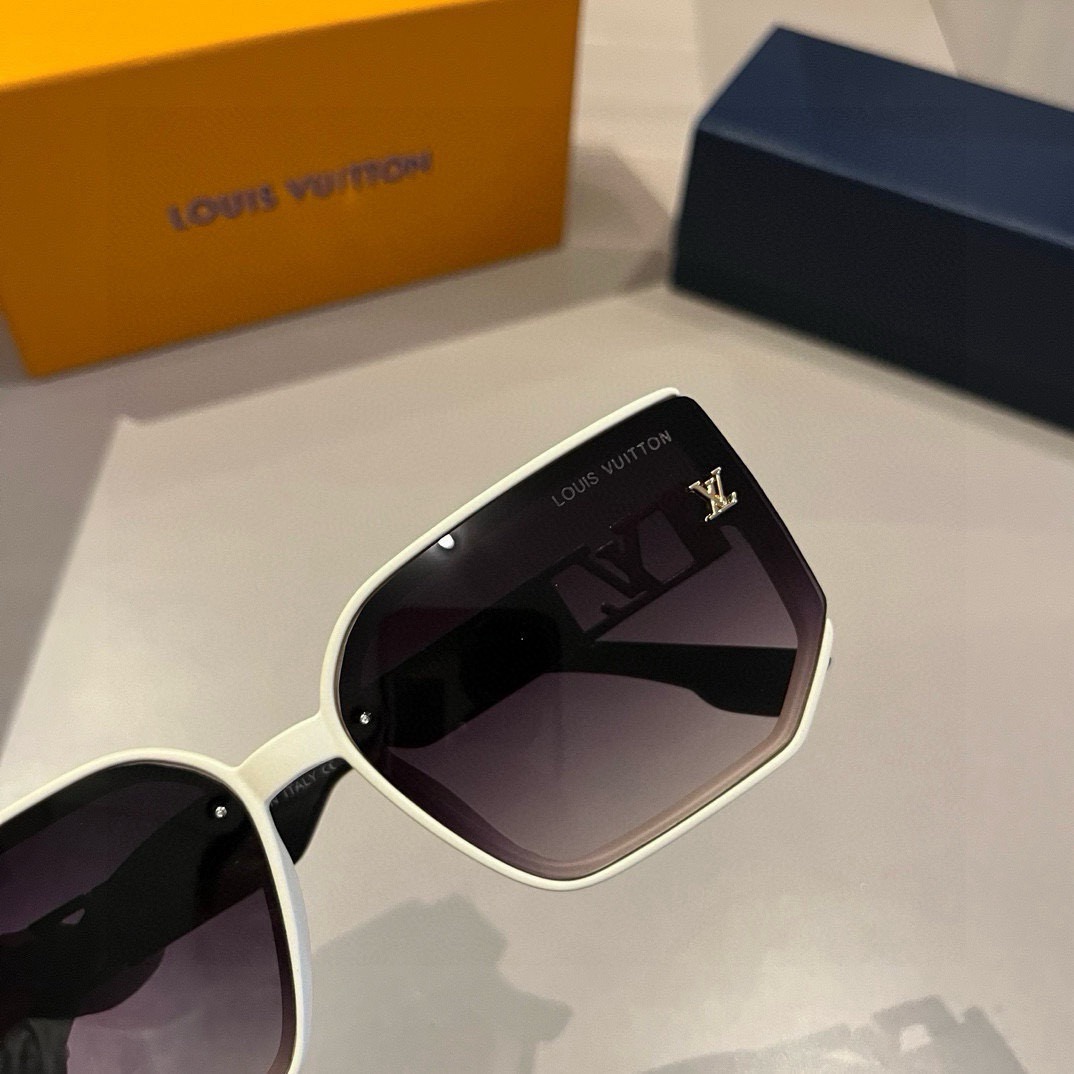 L*ouis V*uitton Glasses