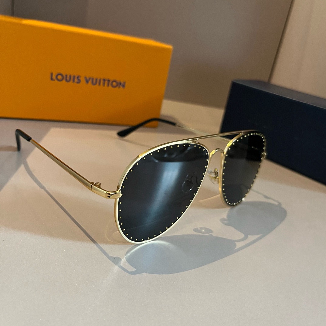 L*ouis V*uitton Glasses