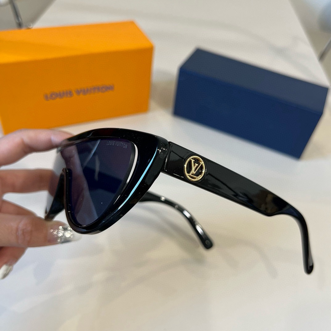 L*ouis V*uitton Glasses