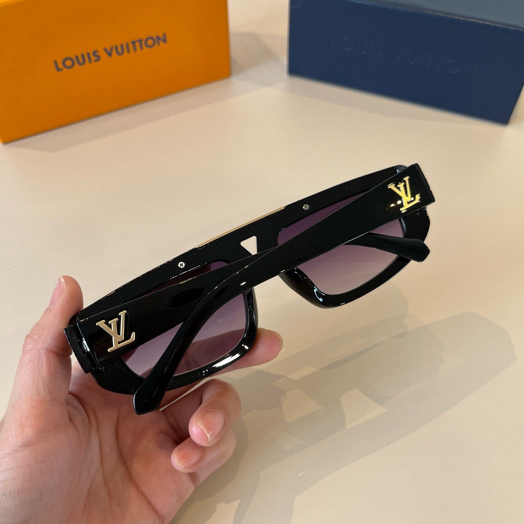 L*ouis V*uitton Glasses