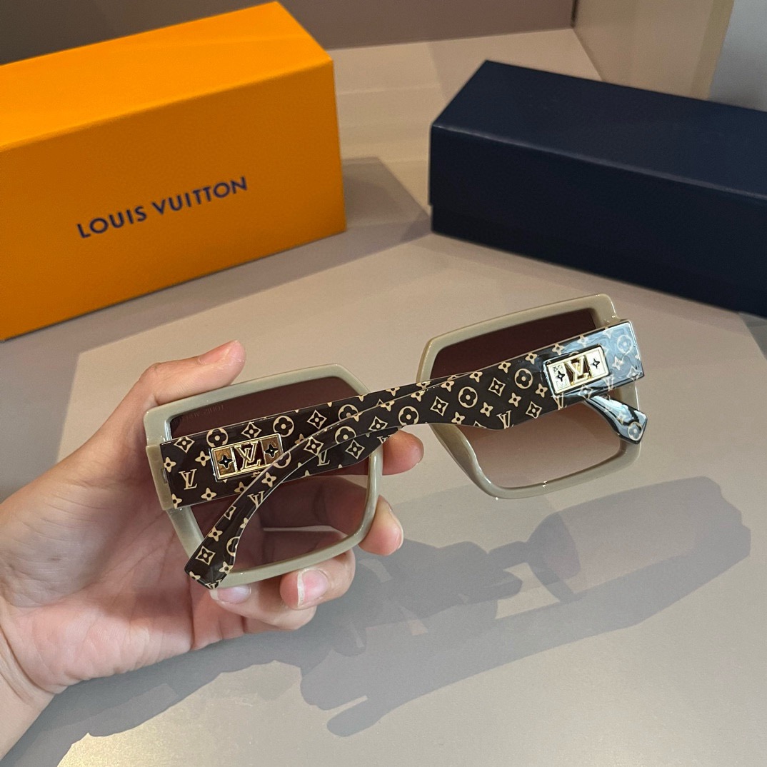 L*ouis V*uitton Glasses