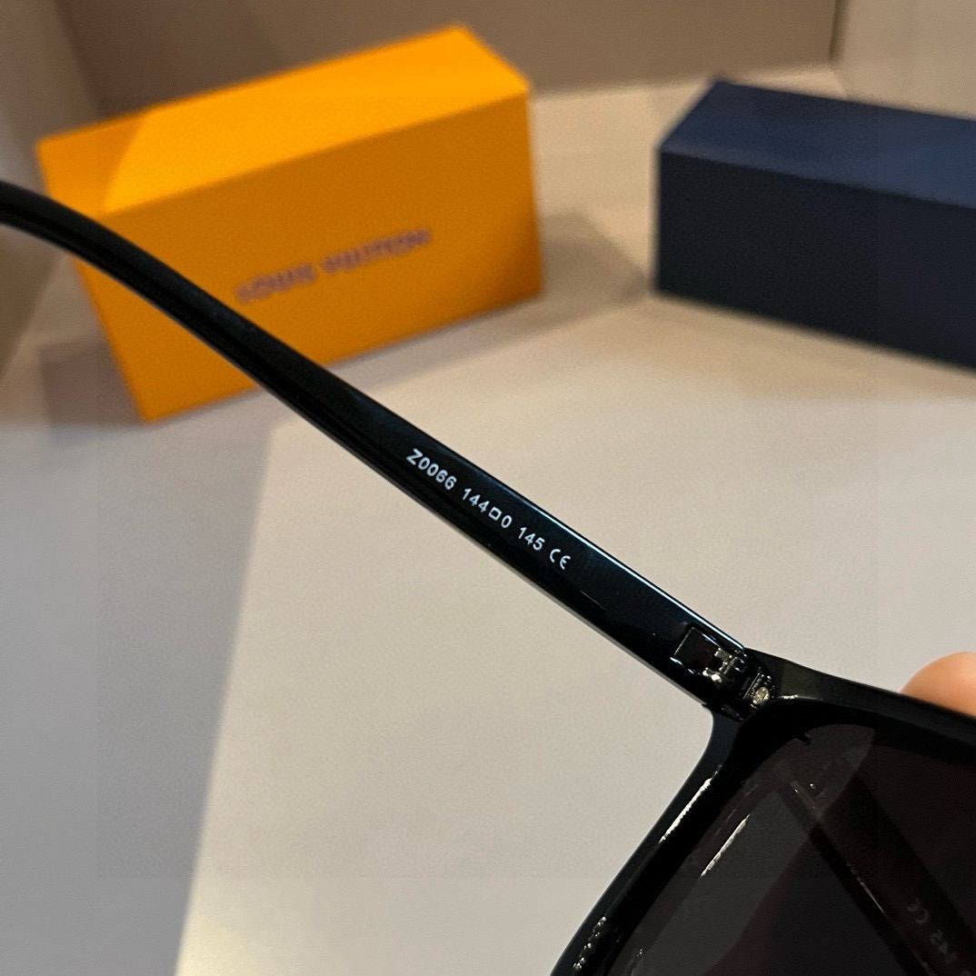 L*ouis V*uitton Glasses