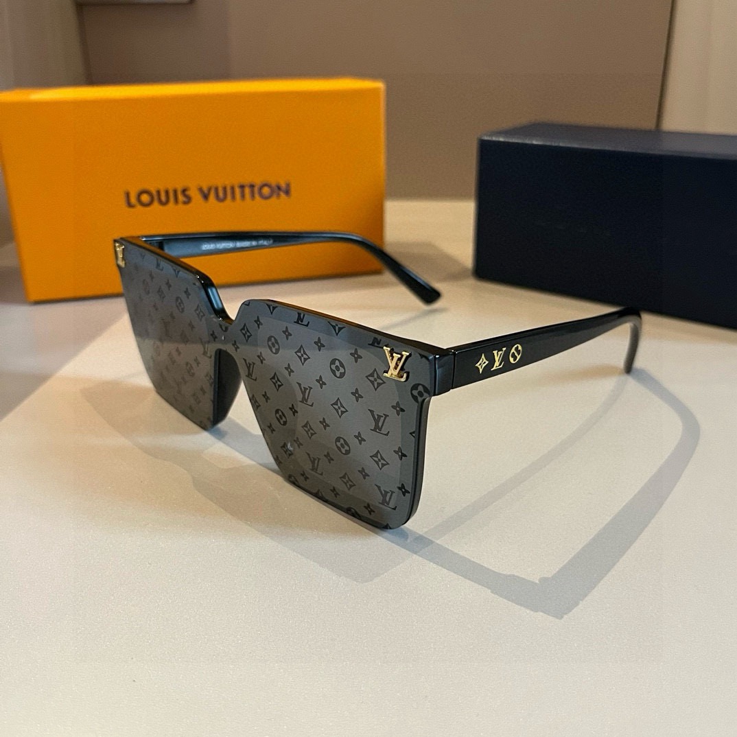 L*ouis V*uitton Glasses
