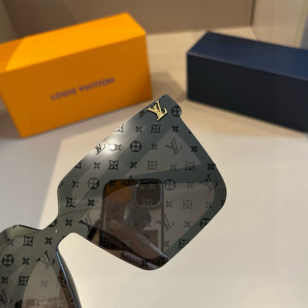L*ouis V*uitton Glasses