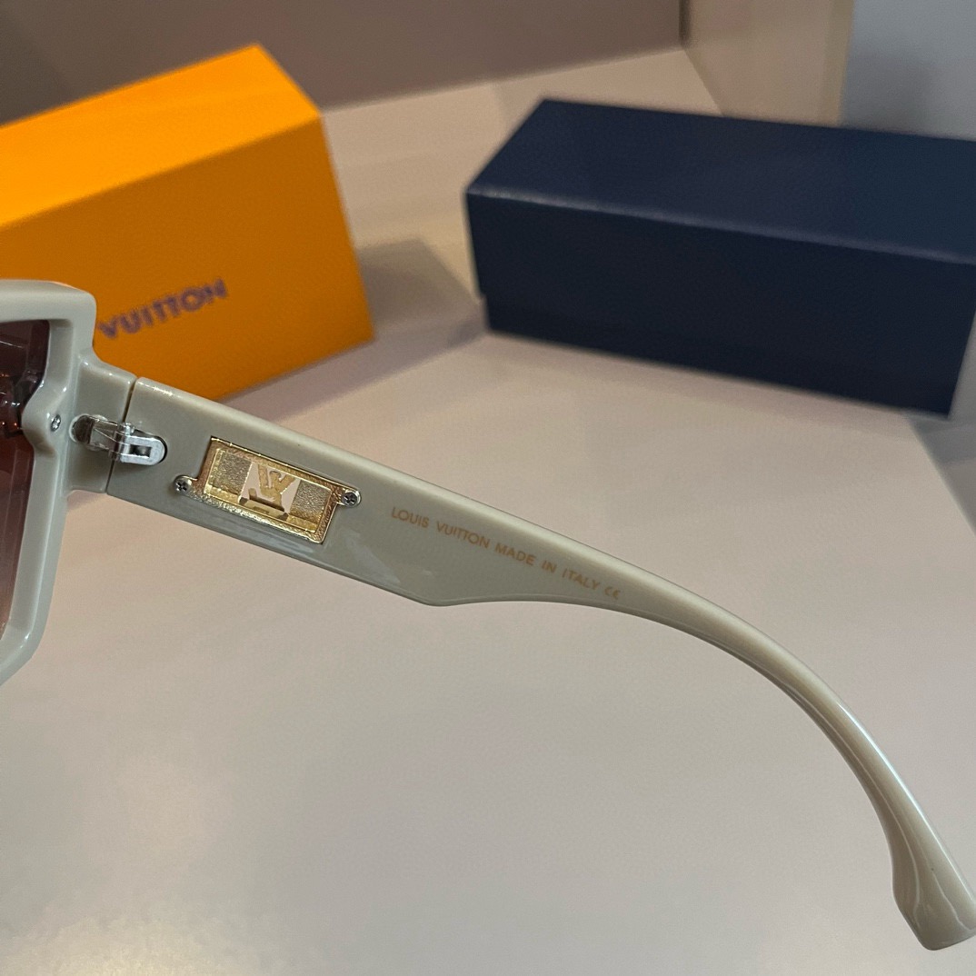 L*ouis V*uitton Glasses