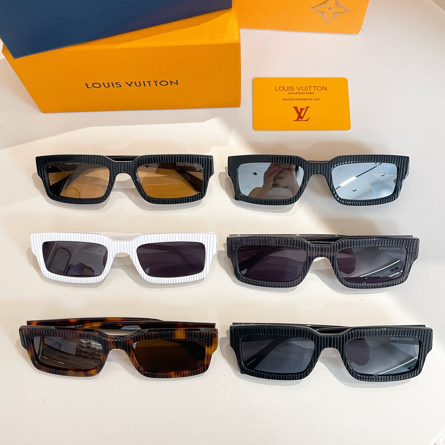 L*ouis V*uitton Glasses