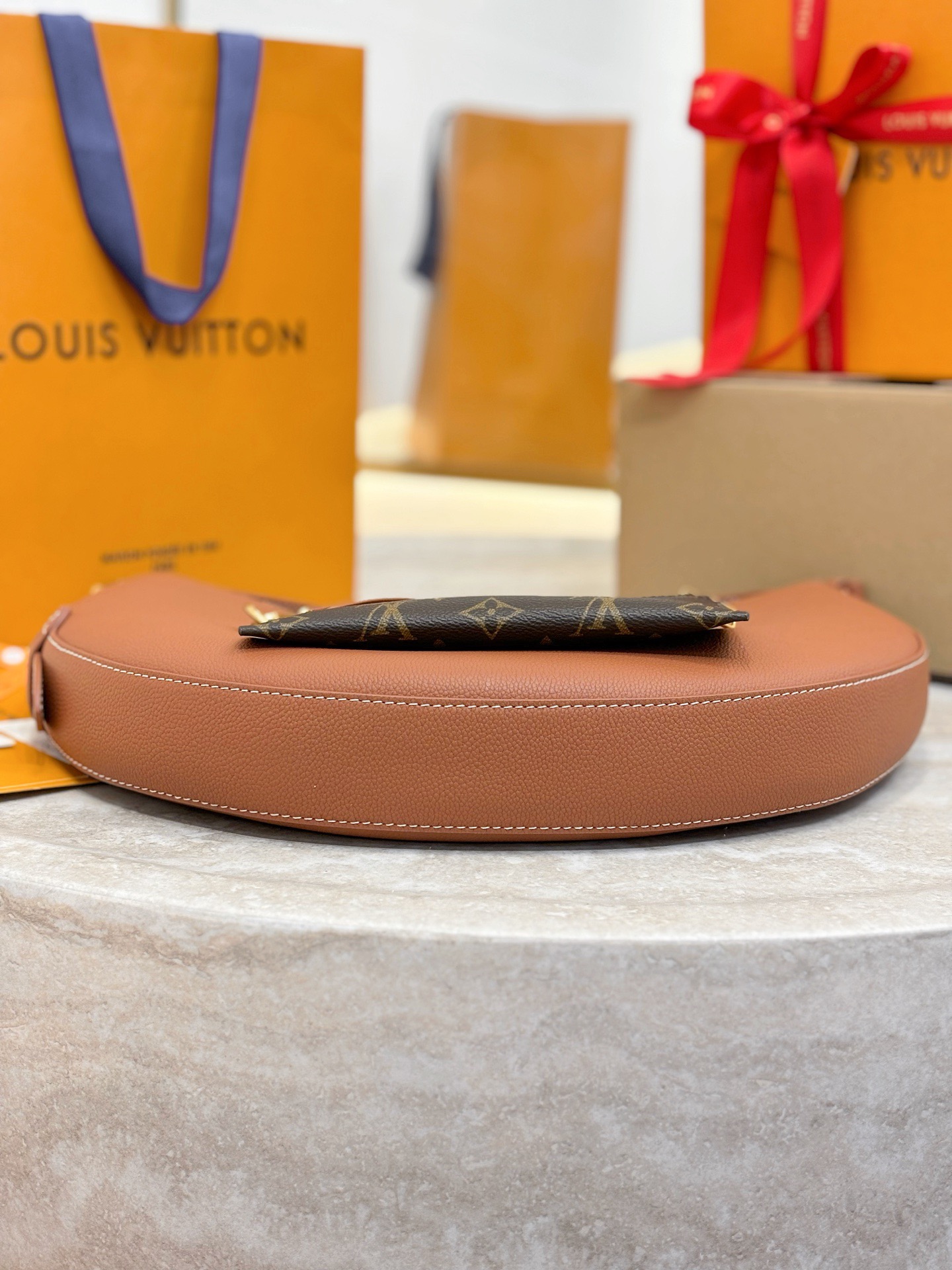 L*ouis V*uitton Top Bag