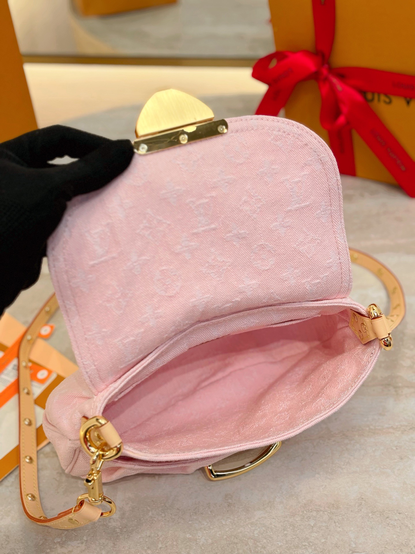 L*ouis V*uitton Top Bag