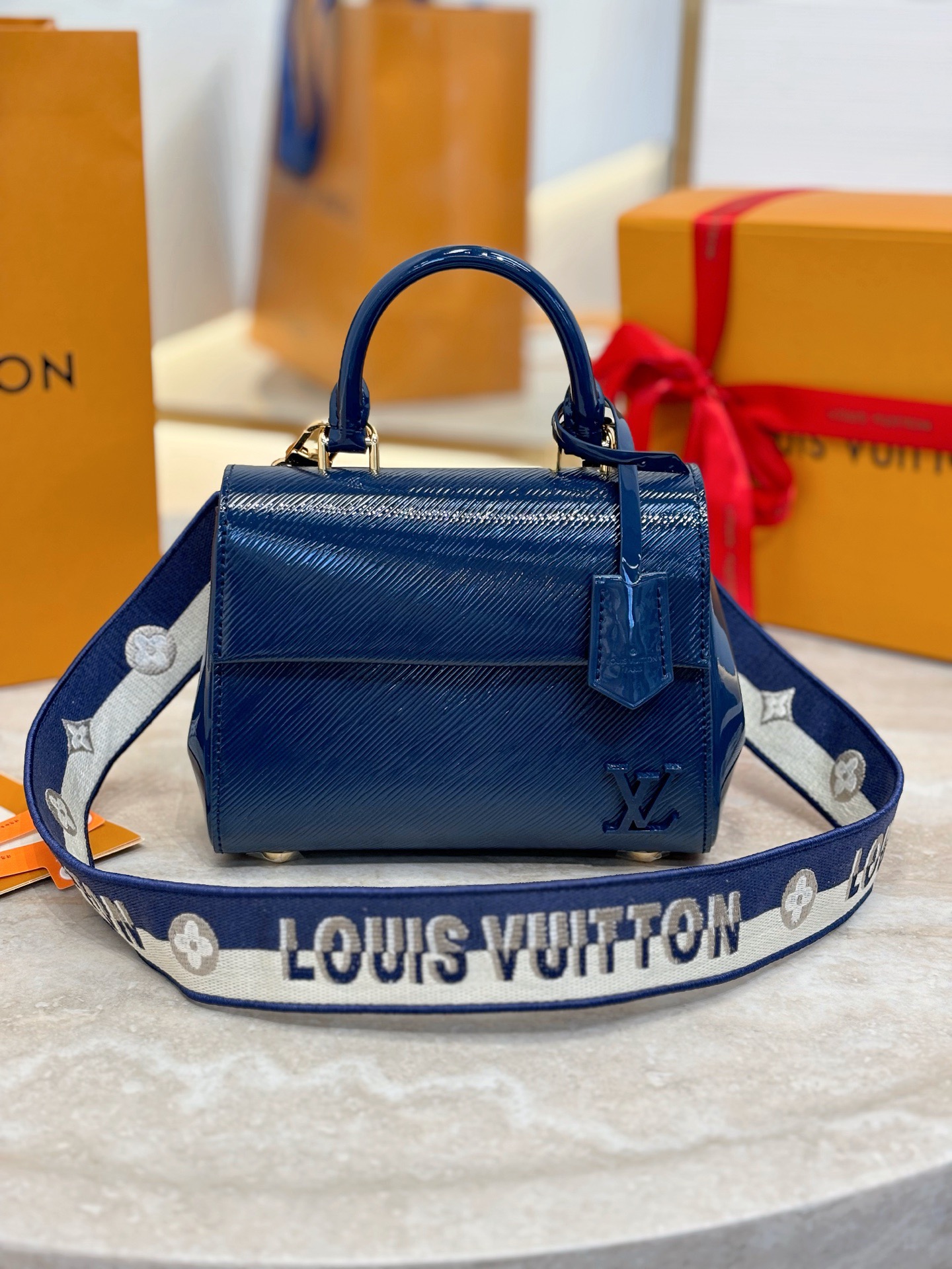 L*ouis V*uitton Top Bag