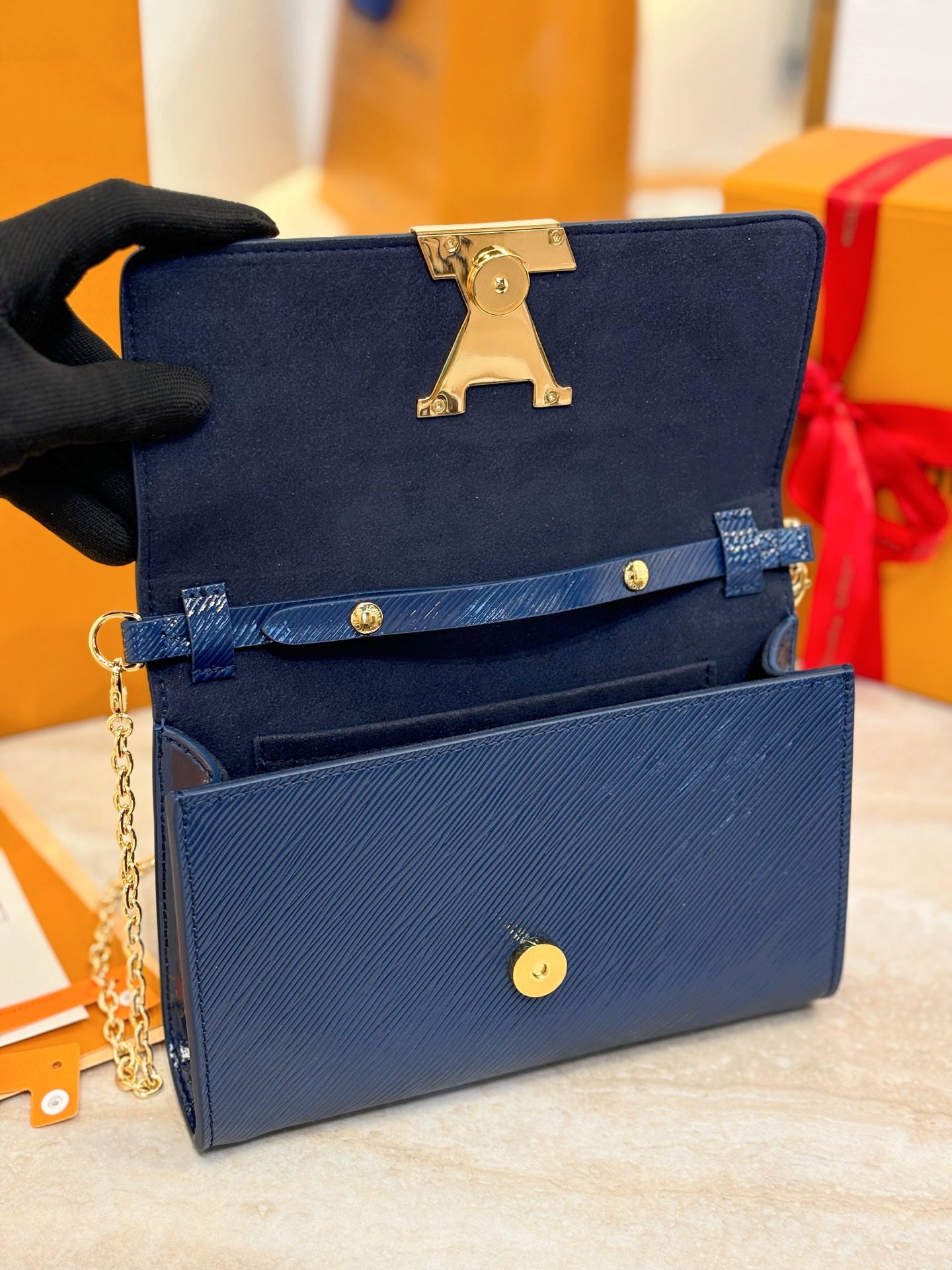 L*ouis V*uitton Top Bag