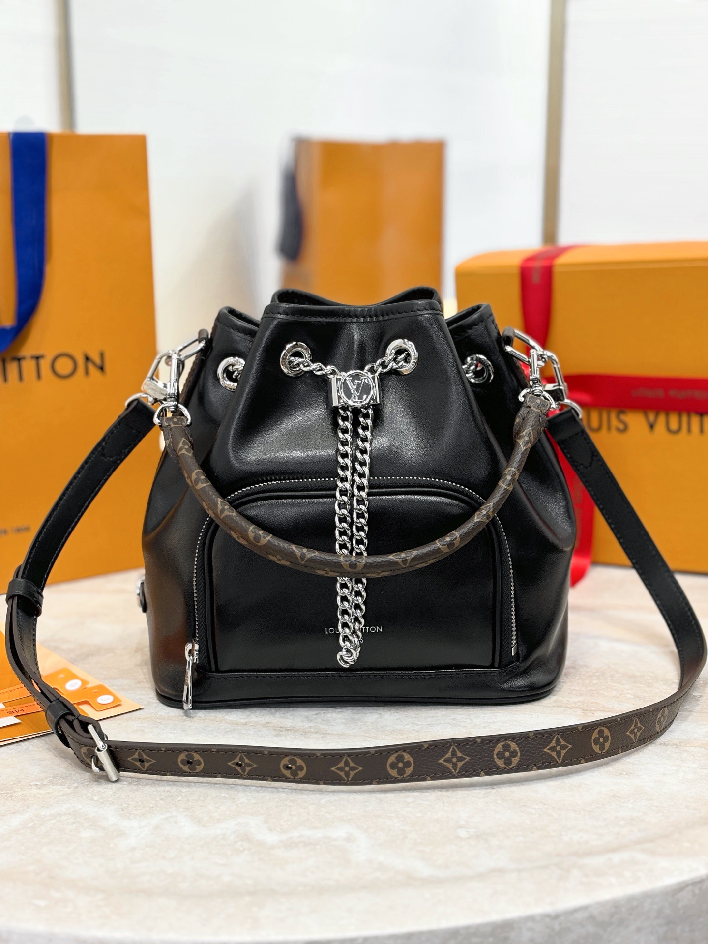 L*ouis V*uitton Top Bag