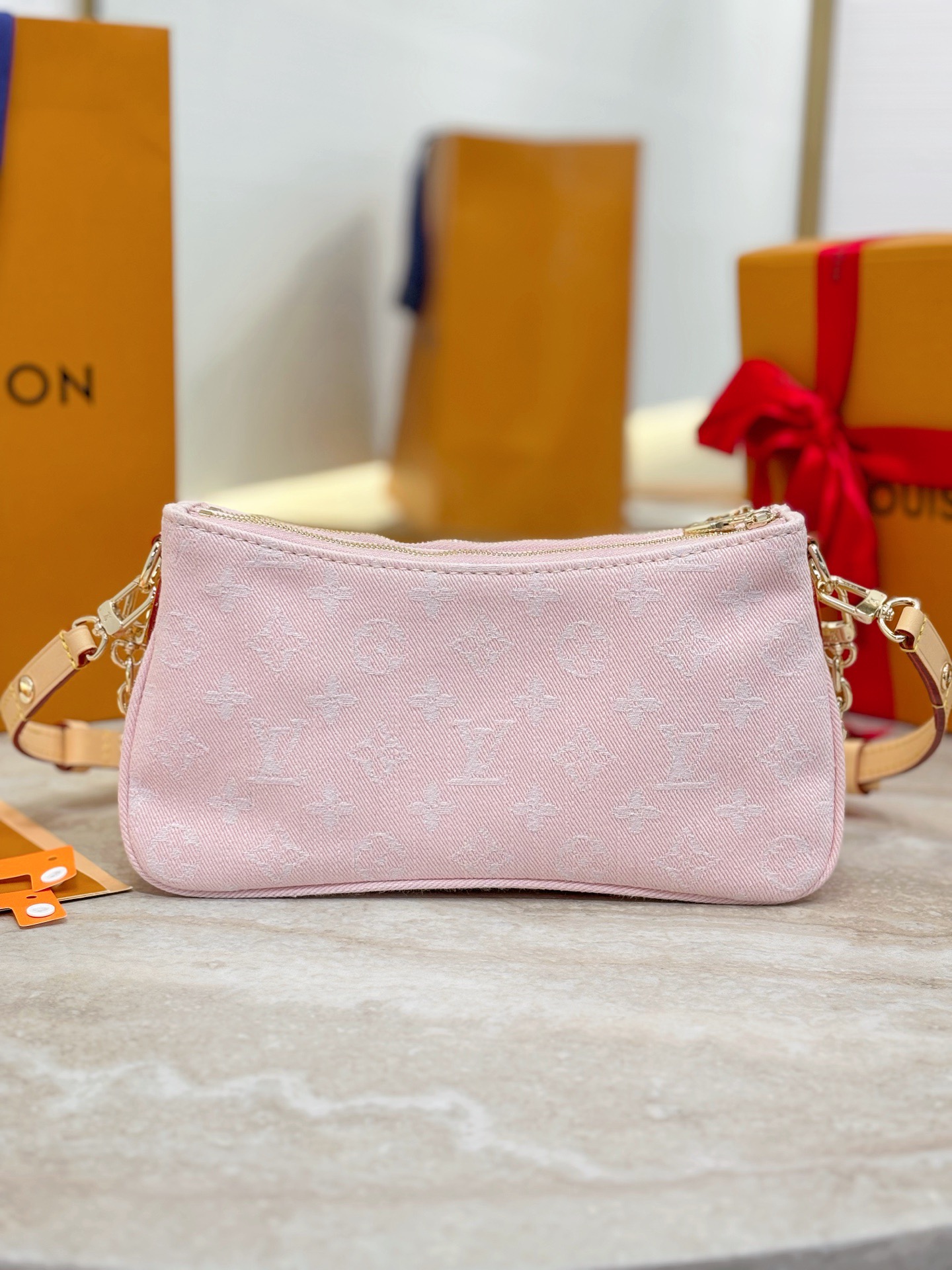 L*ouis V*uitton Top Bag
