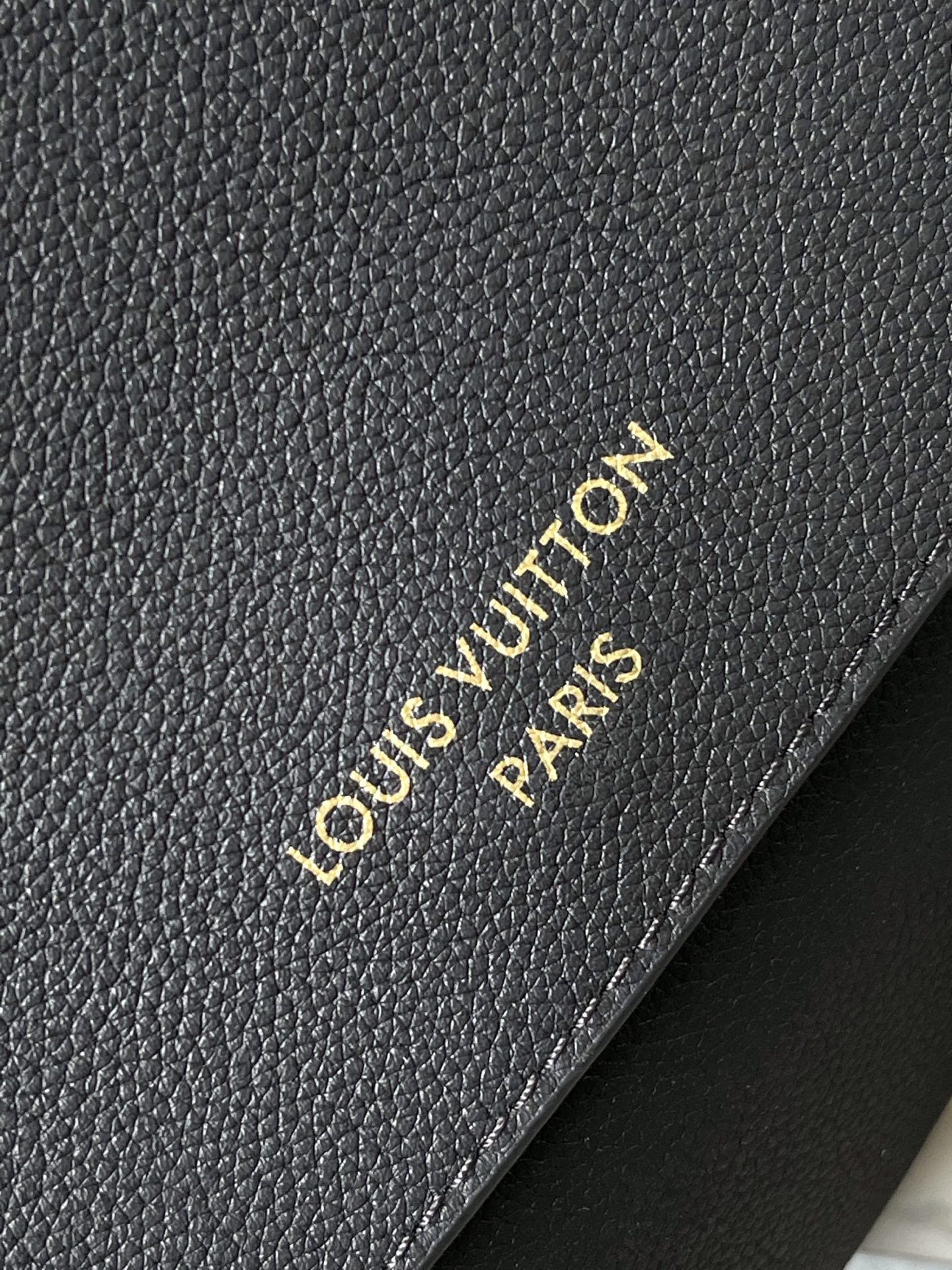 L*ouis V*uitton Top Bag