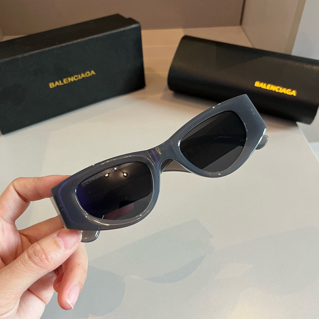 Top Quality B*alenciaga Glasses