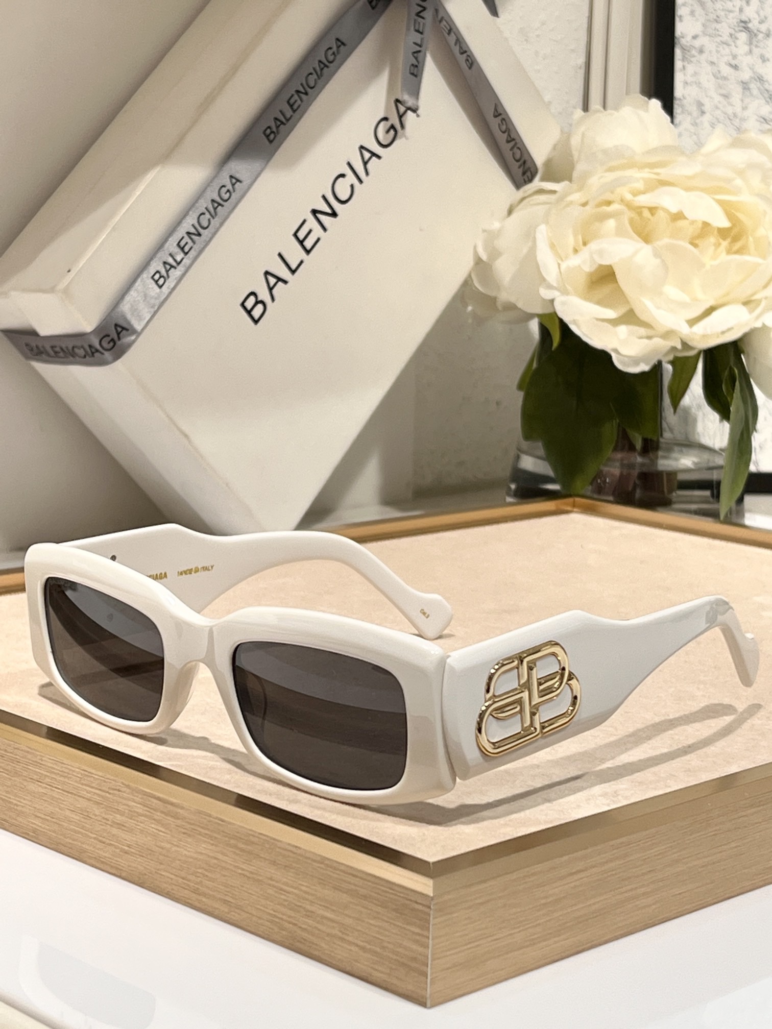 Top Quality B*alenciaga Glasses