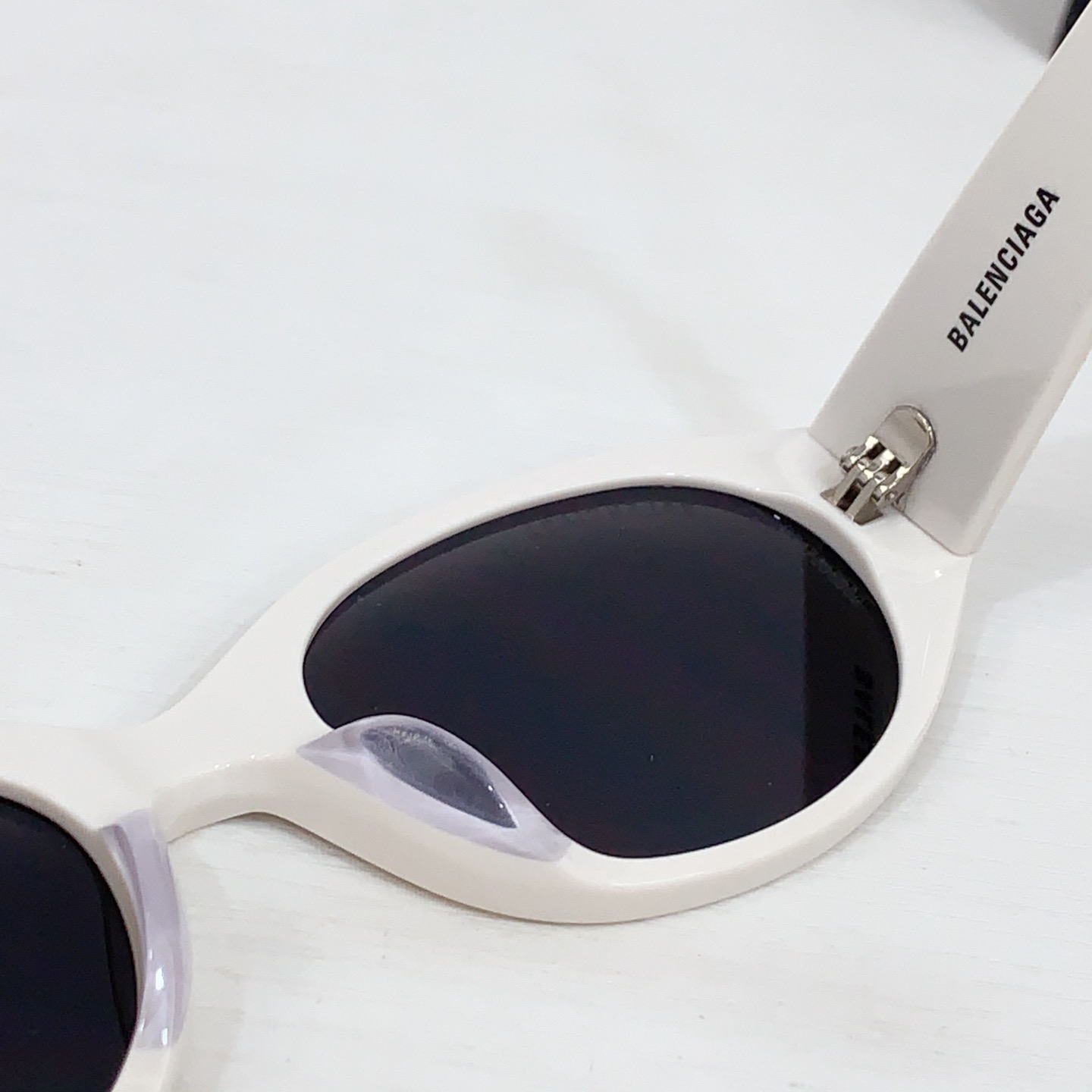 Top Quality B*alenciaga Glasses