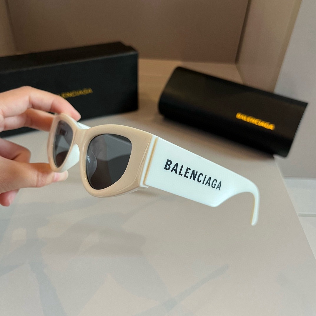 Top Quality B*alenciaga Glasses