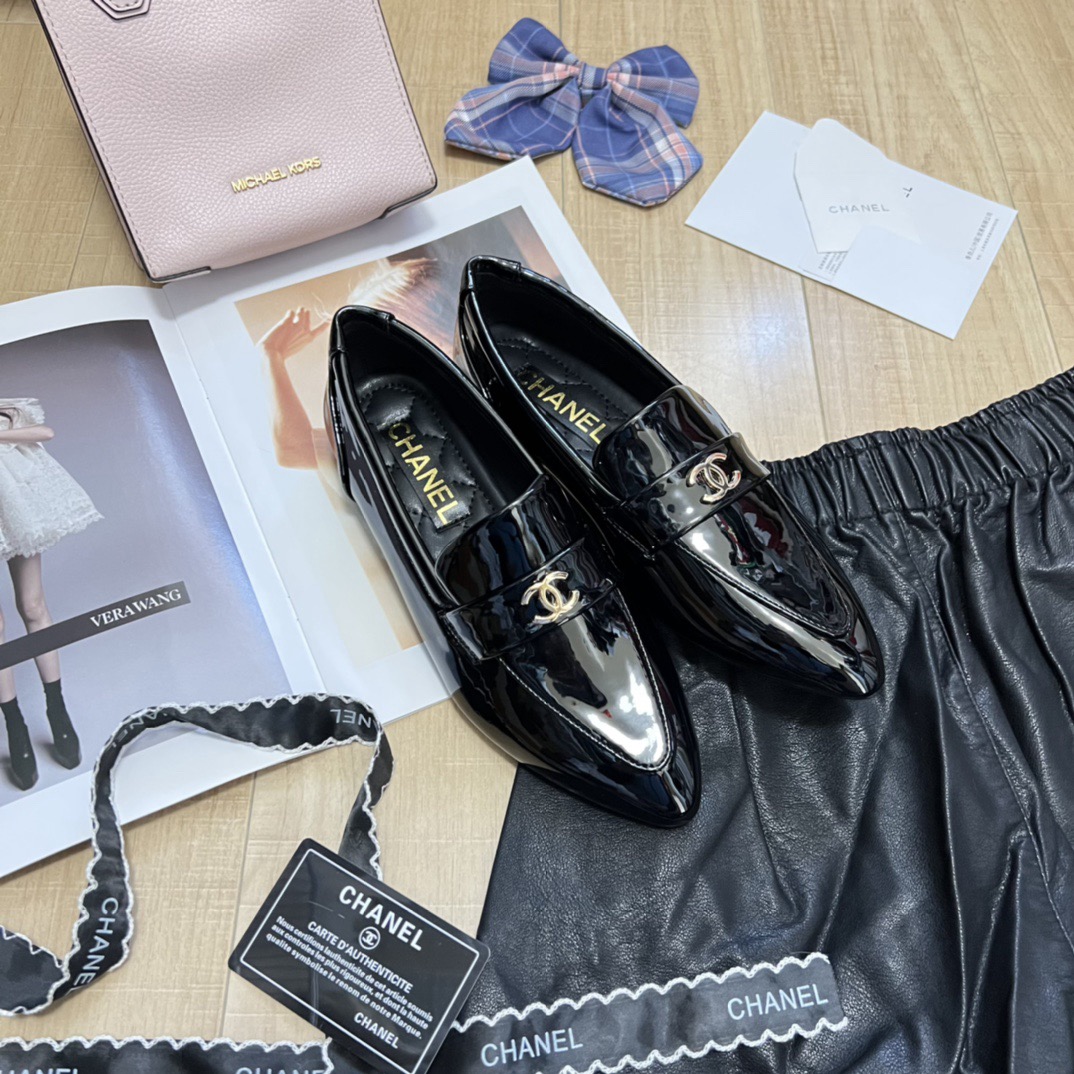 Women Top Quality C*hanel shoes
