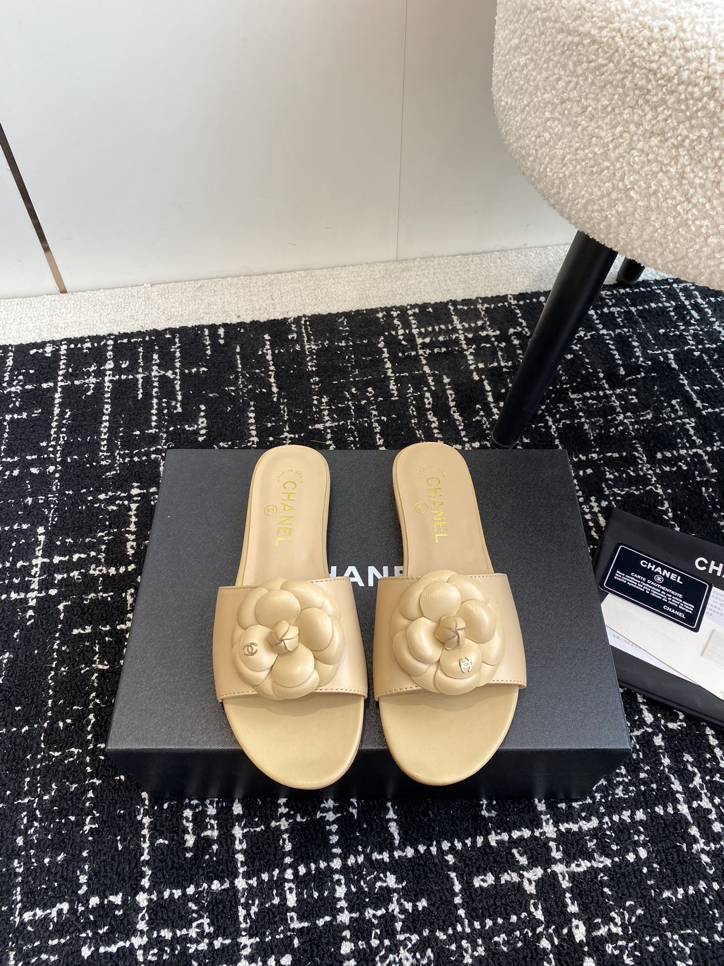 Women Top Quality C*hanel shoes